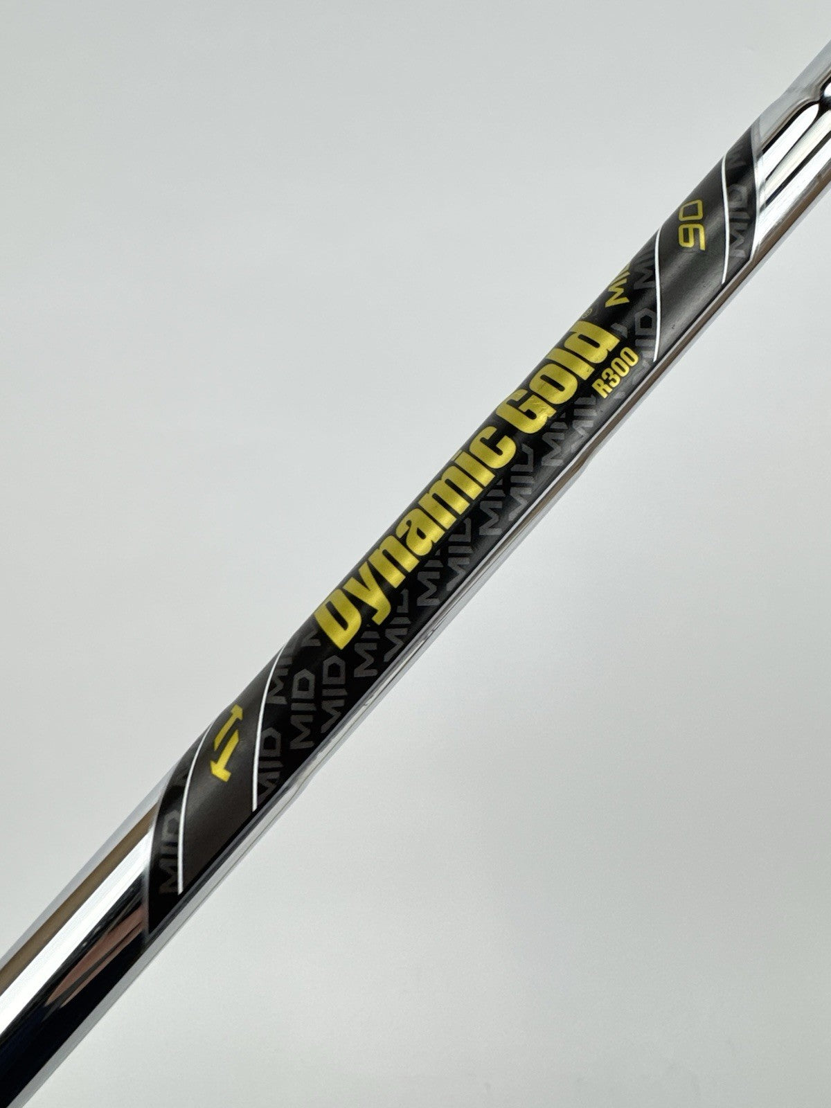 Dynamic Gold Mid 90 Iron Shaft Regular Flex Steel 35" /0.370 Parallel/320054
