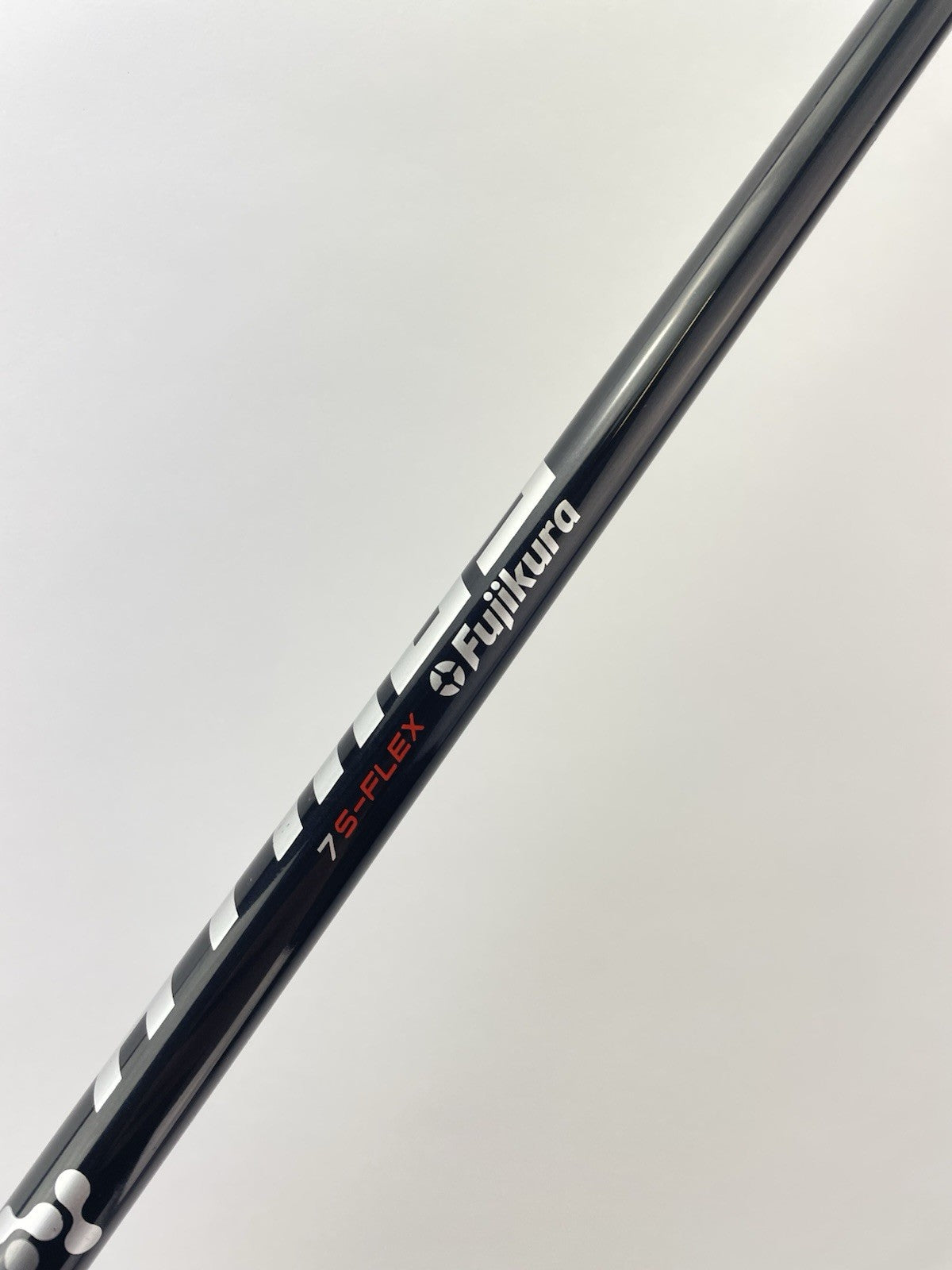 Fujikura Atmos Iron Shaft 7 Stiff Flex Graphite 35.75 /0.355 Tapered /282055