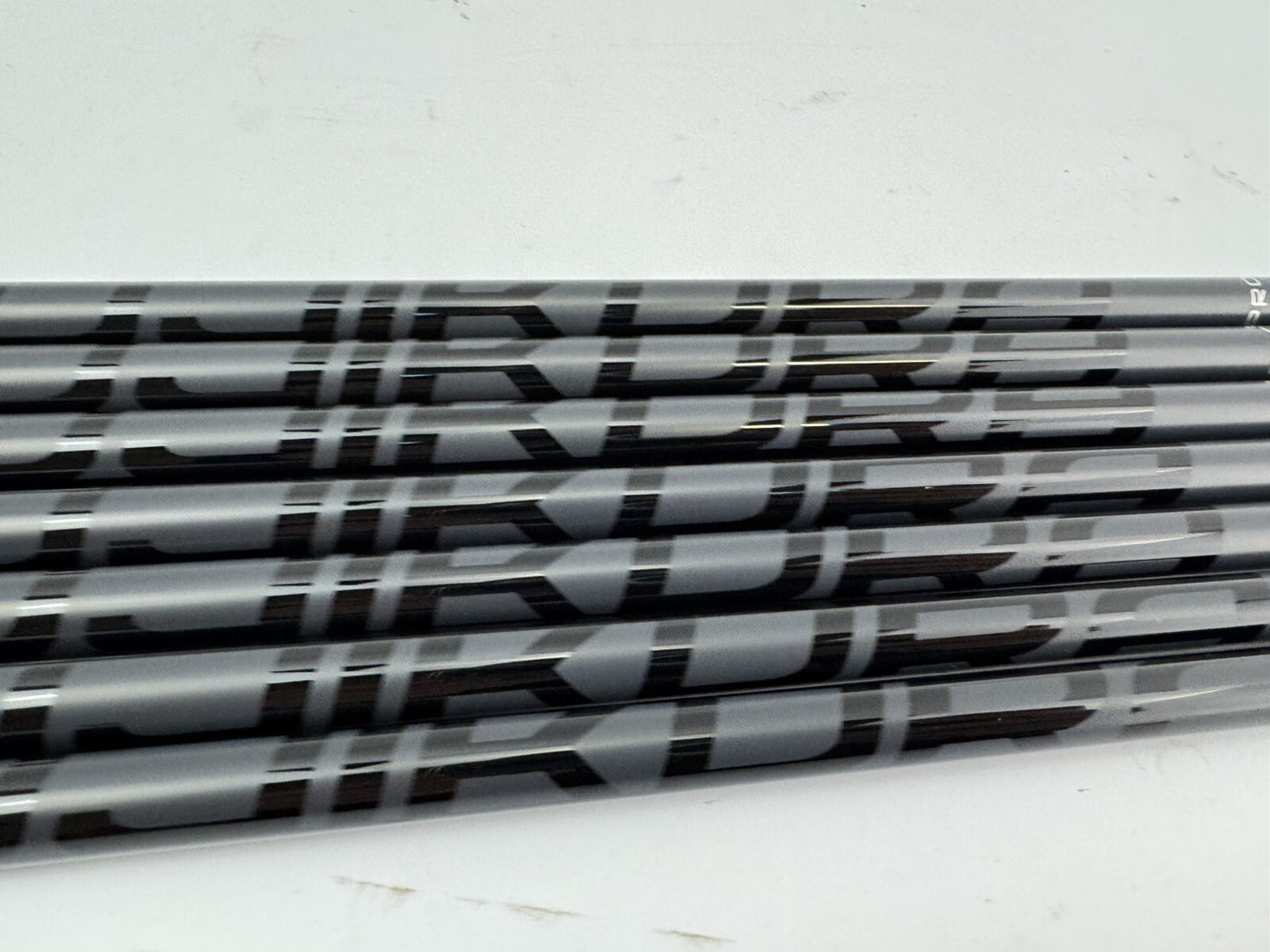 Fujikura Pro Iron Shaft Set 4-PW 63i Senior Flex Graphite/0.355 /Golf Pride Mid4