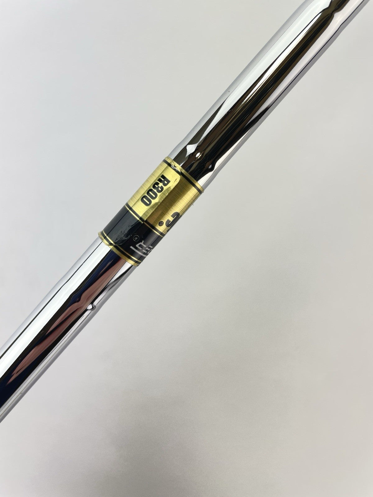 Dynamic Gold R300 Iron Shaft Regular Flex Steel 35.25” /0.355 Tapered /247127