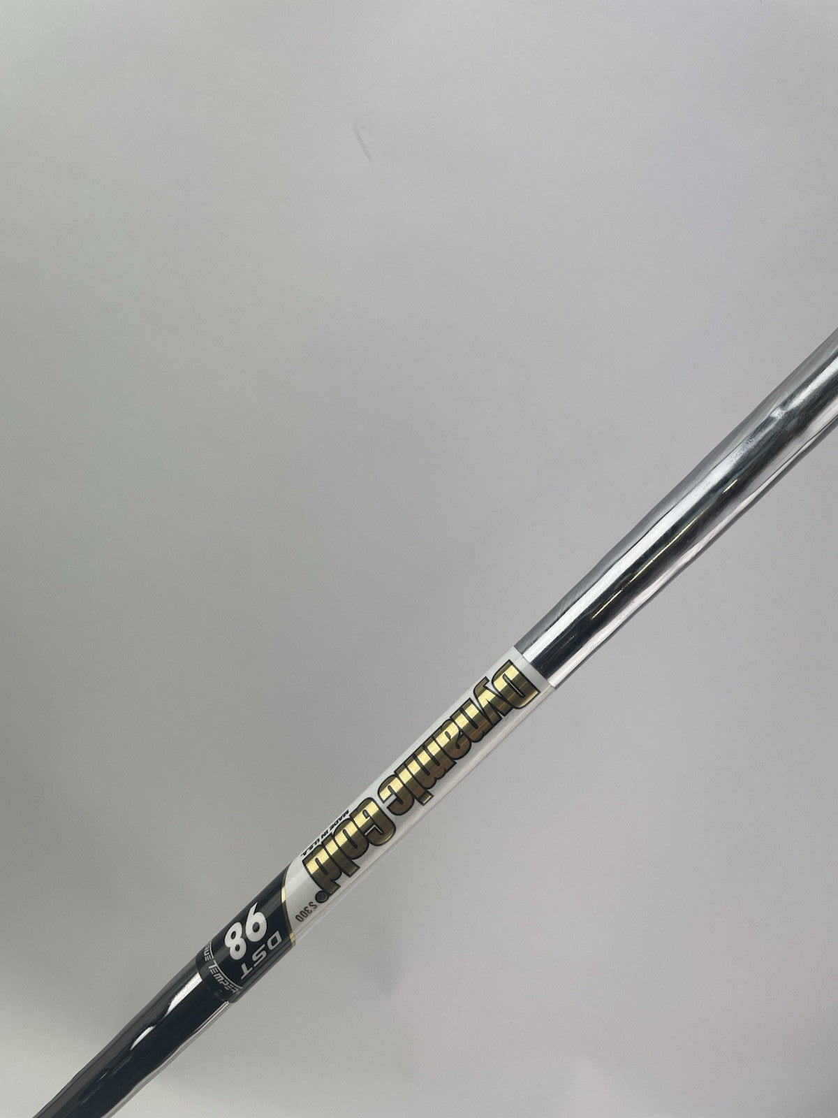 Dynamic Gold DST 98 Iron Shaft Regular Flex Steel 35.75 /0.355 /Lamkin /302546