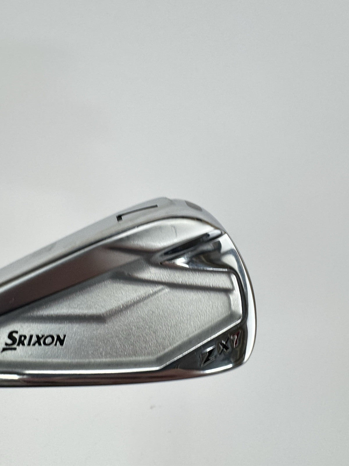 Srixon ZX7 7 Iron Left Handed Miyazaki 6A Senior Flex Graphite /Demo /330764