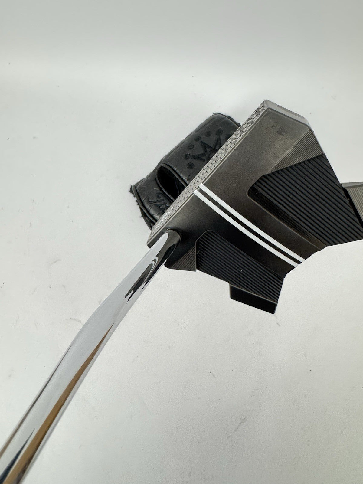 Scotty Cameron Phantom Black 11 Putter 35” /Right Handed /Octogrip /362468