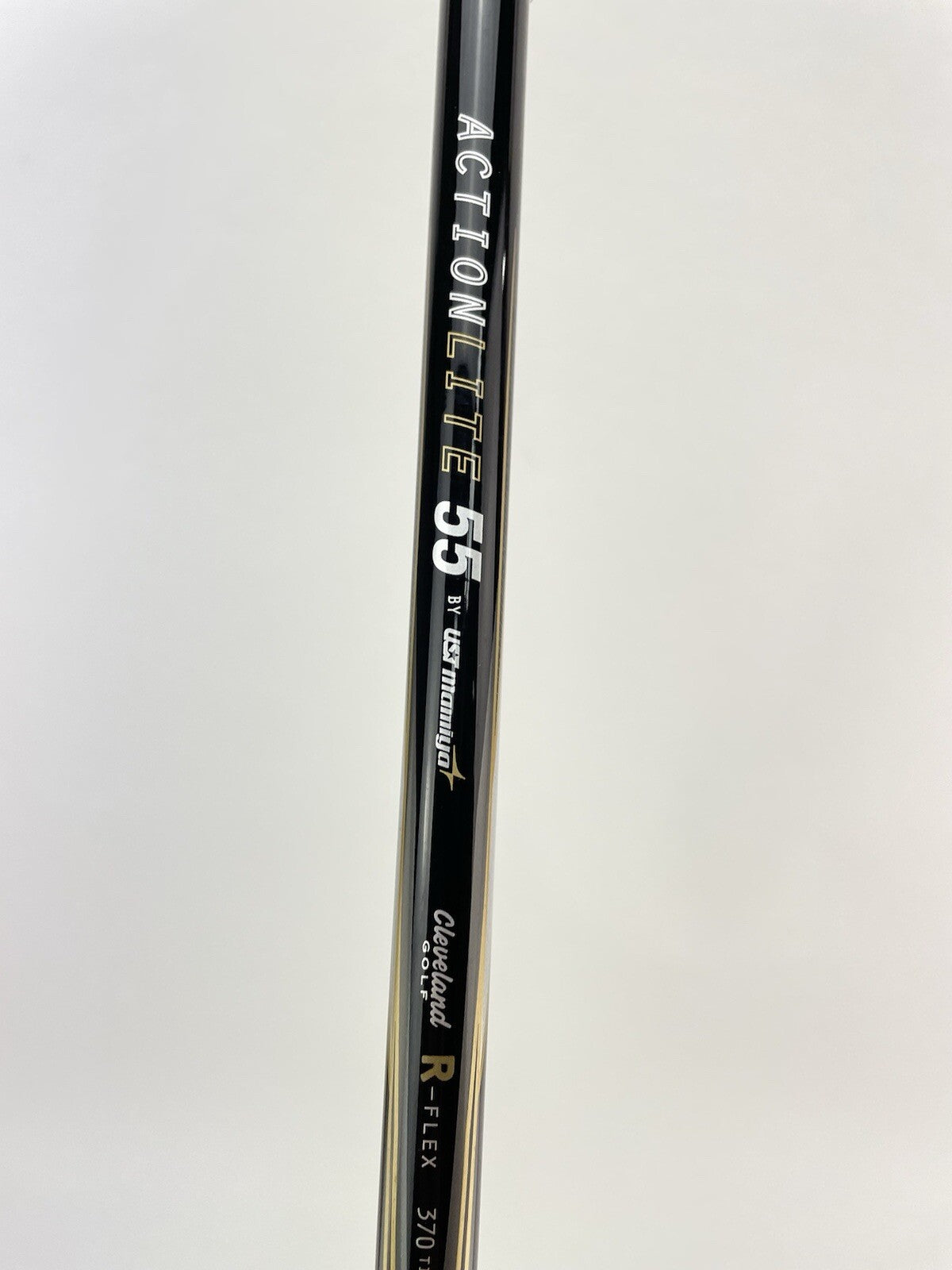 Cleveland 588MT 4 Iron Left Handed UST Regular Flex Graphite /New /1652415