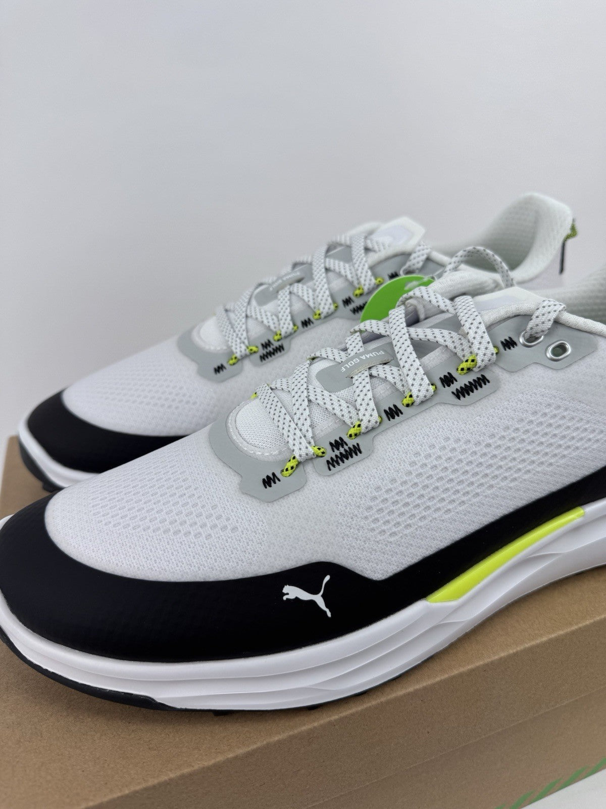 Puma IGNITE Elevate X Golf Shoes Mens Size 10.5 White Black Safety Yellow/320252