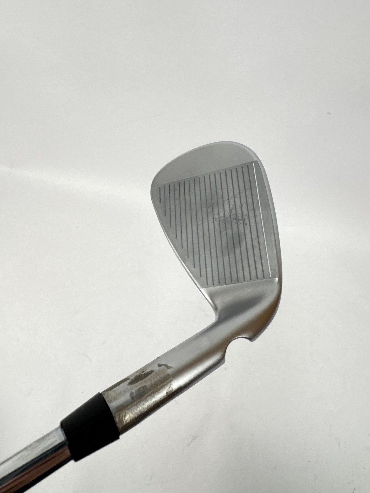 Ping i530 Pitching Wedge Steel Elevate Mph 95 Regular Flex Left Handed/3626711