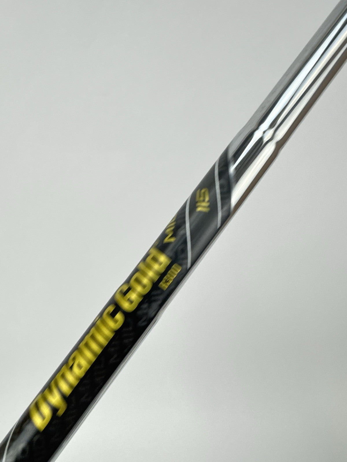 Dynamic Gold 115 Iron Shaft Mid R300 Regular Steel / 35” /0.355 Tapered /336936