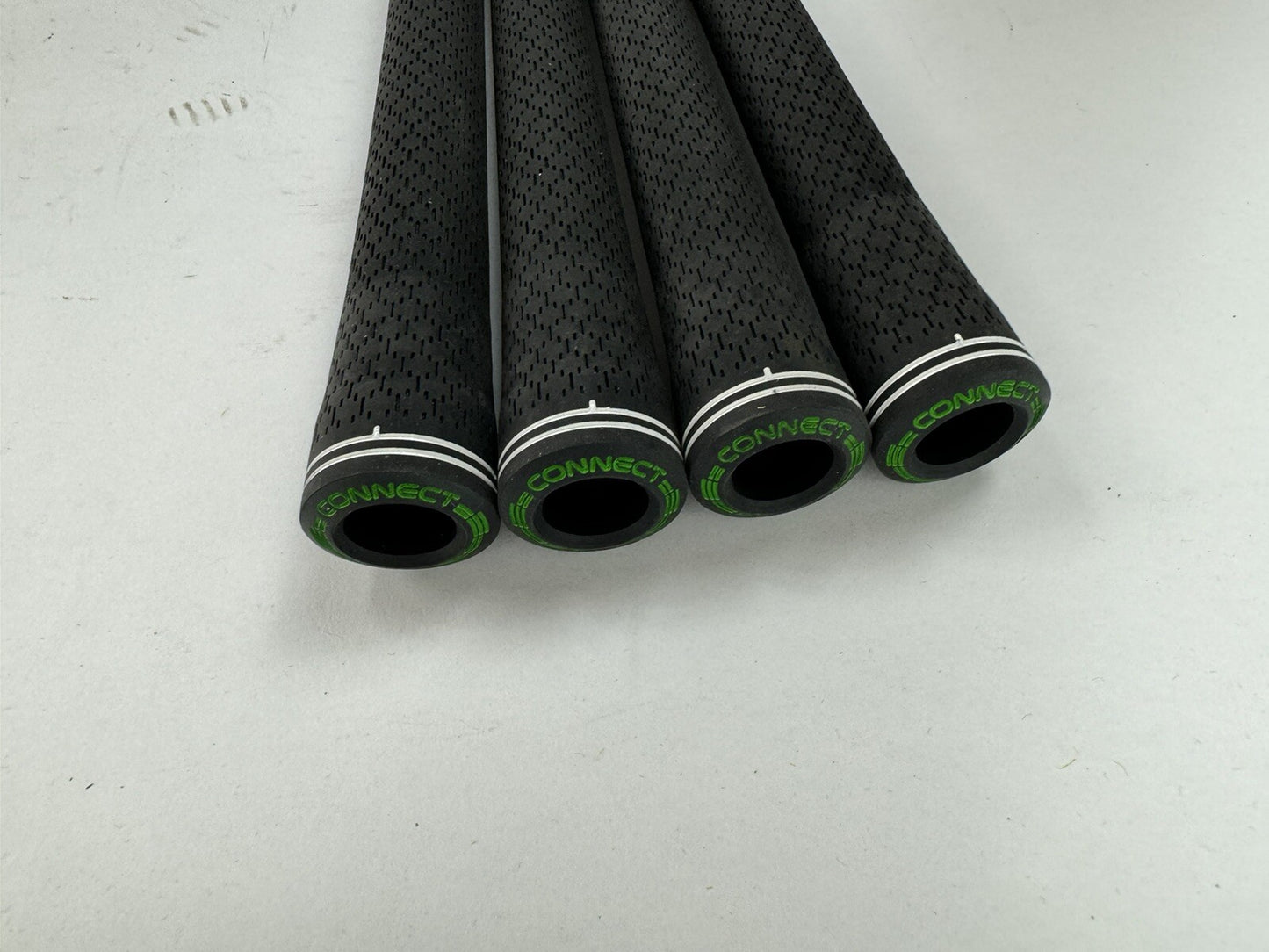 Lamkin Midsize Golf Grips (4) Across Connect Compatible/Black/New /192109