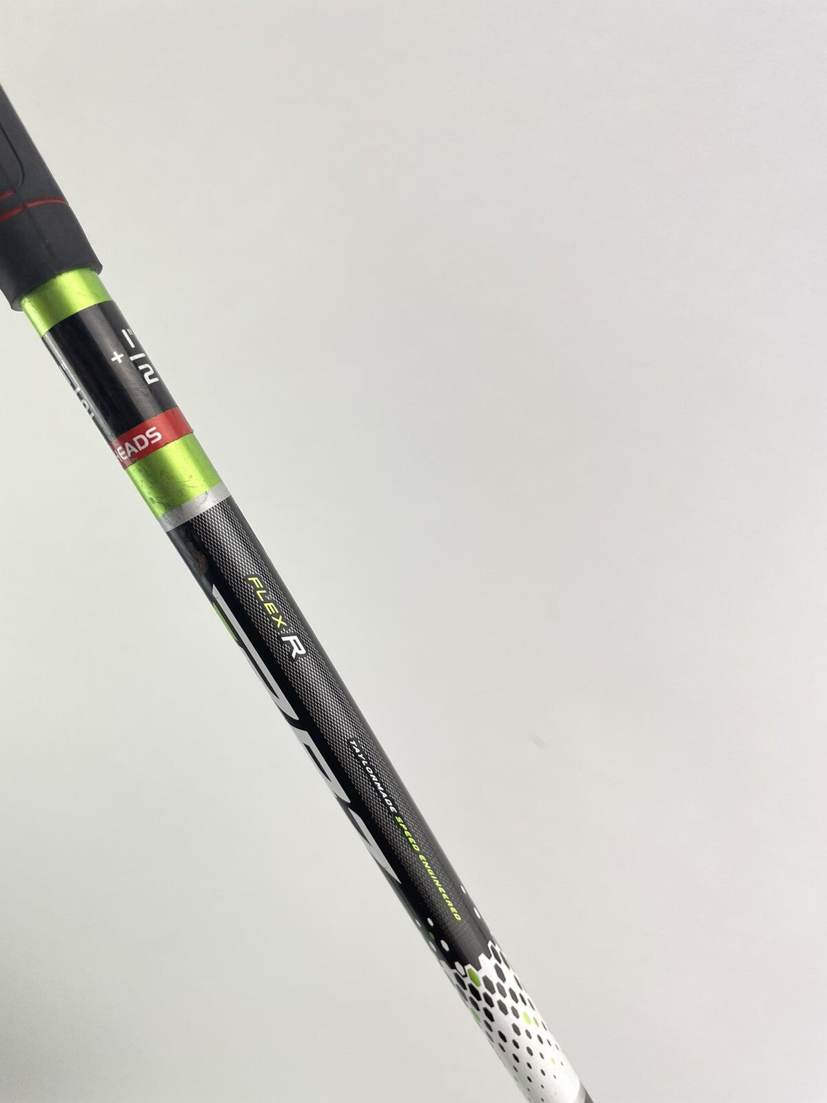 Taylormade R9 6 Iron Lite Regular  Graphite /Right /New Grip /Demo /+1/2" /1899017