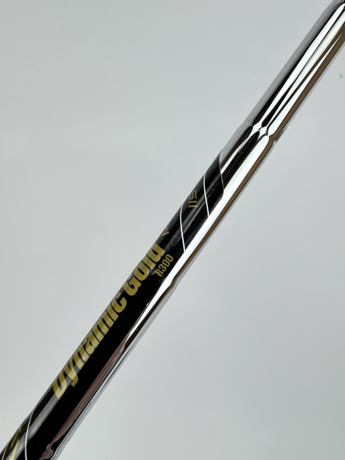 Dynamic Gold 115 Wedge Shaft Mid R300 Regular Steel /Pured/ 33.5” /0.355/316276