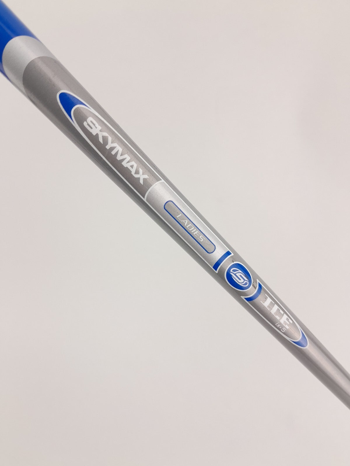 Ladies 4 Iron Skymax Ice ix-5 Ladies Graphite /Right Handed /New Grip /1630115
