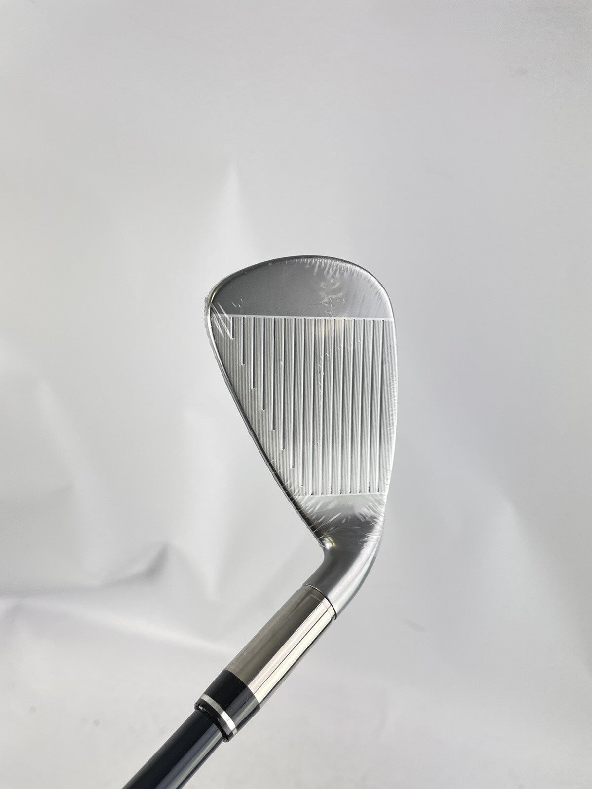 Cleveland Launcher UHX 7 Iron 30* XXIO Senior Graphite /Left Handed /New /800210