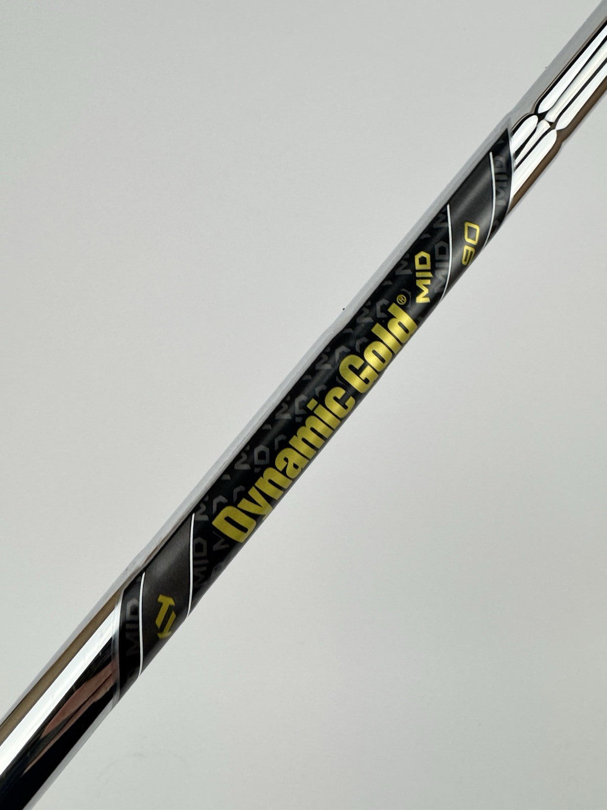 Dynamic Gold Mid 90 Iron Shaft R300 Regular Steel 35.5" /0.370 Parallel/331251