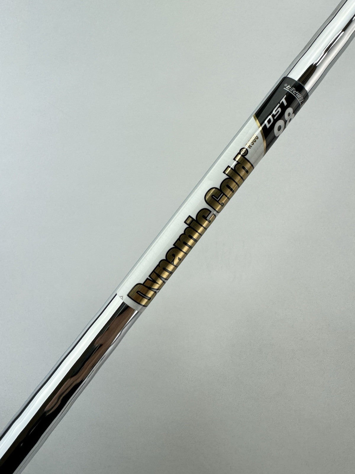 Dynamic Gold DST 98 Iron Shaft Regular Flex Steel 35.75 /0.355 /Lamkin /255571