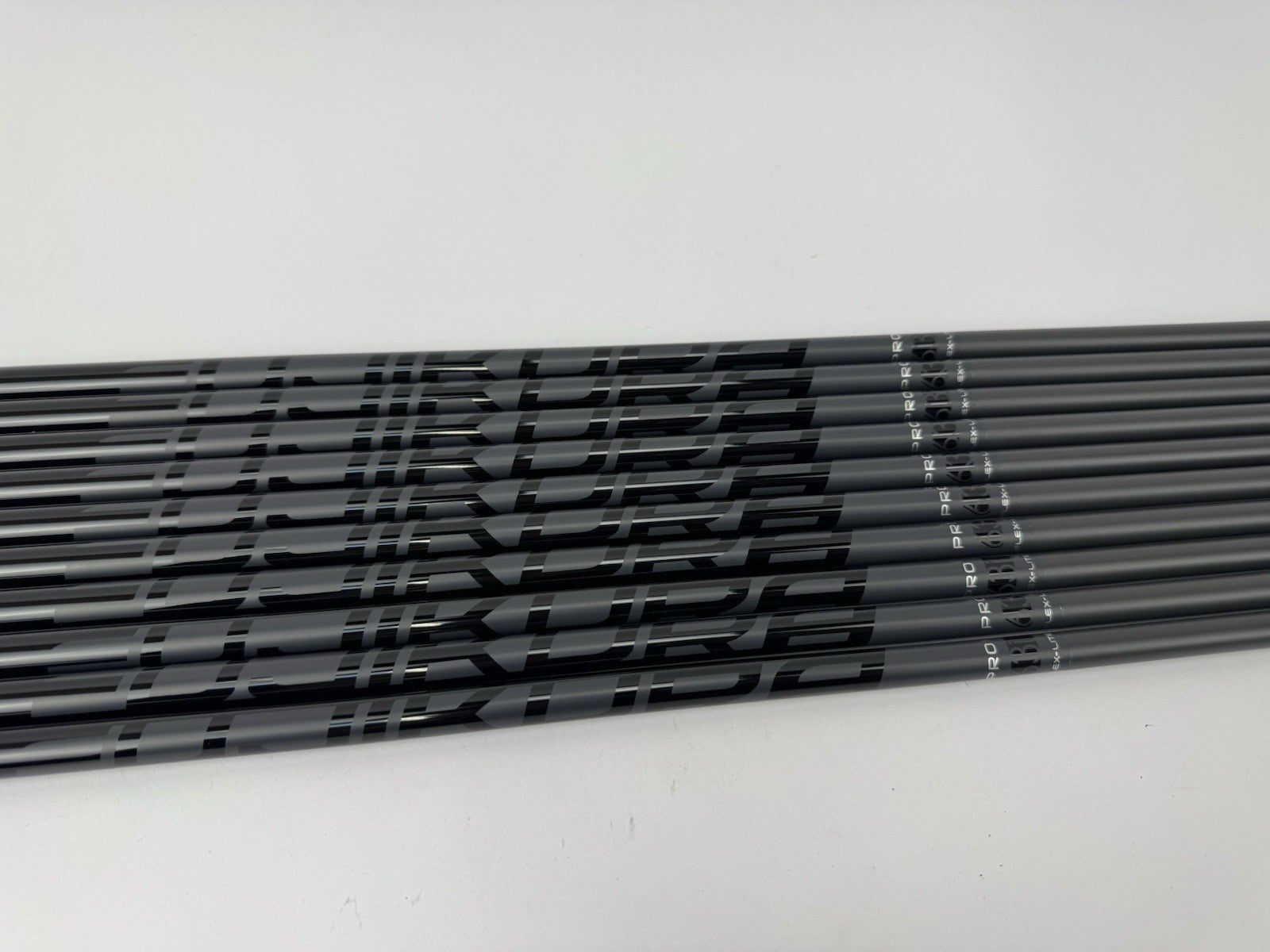 Fujikura Pro 63i Iron Shaft Set (10) Senior Flex Graphite/0.370 Parallel0
