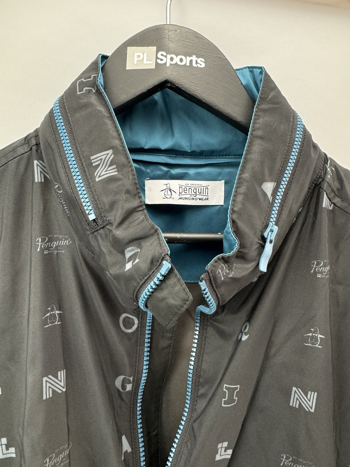 Penguin Original Golf Wind Jacket Logo Print Hood Lightweight UK Large /286537