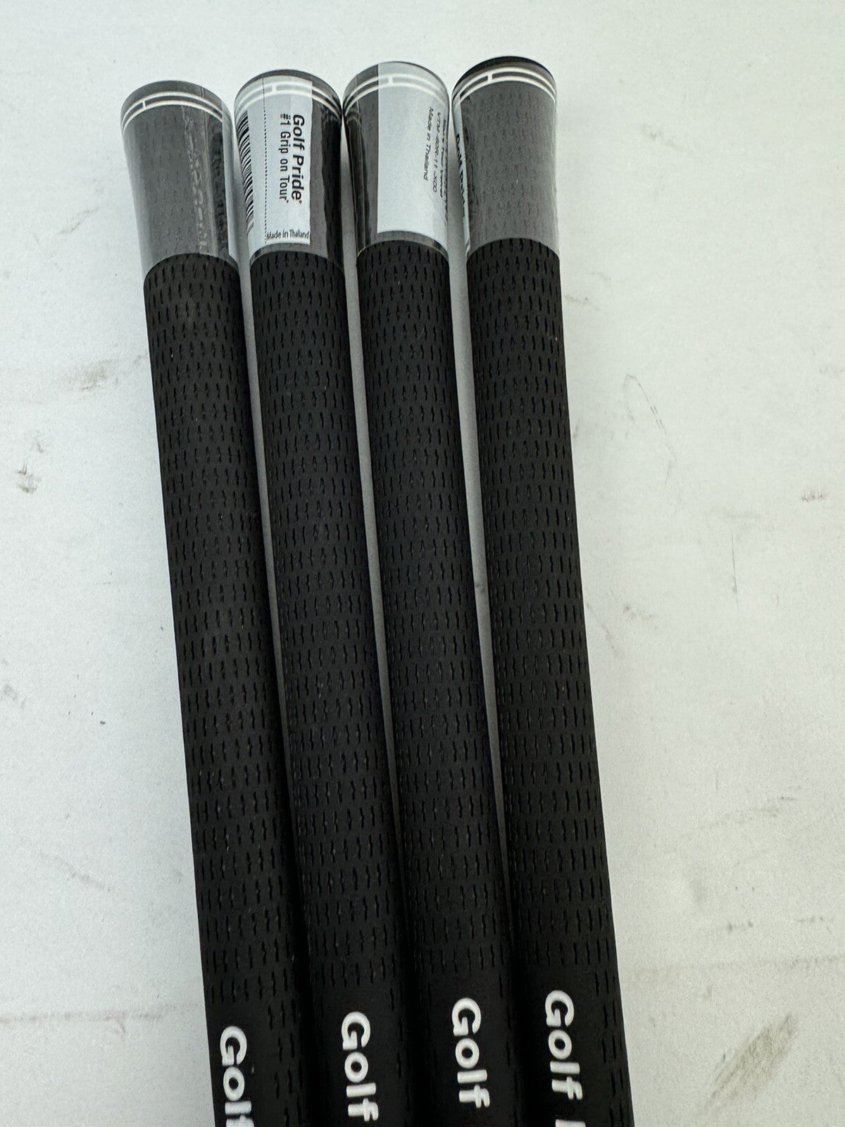 Golf Pride Tour Velvet Grips (4) Men’s Standard 60R /Black /New /195183