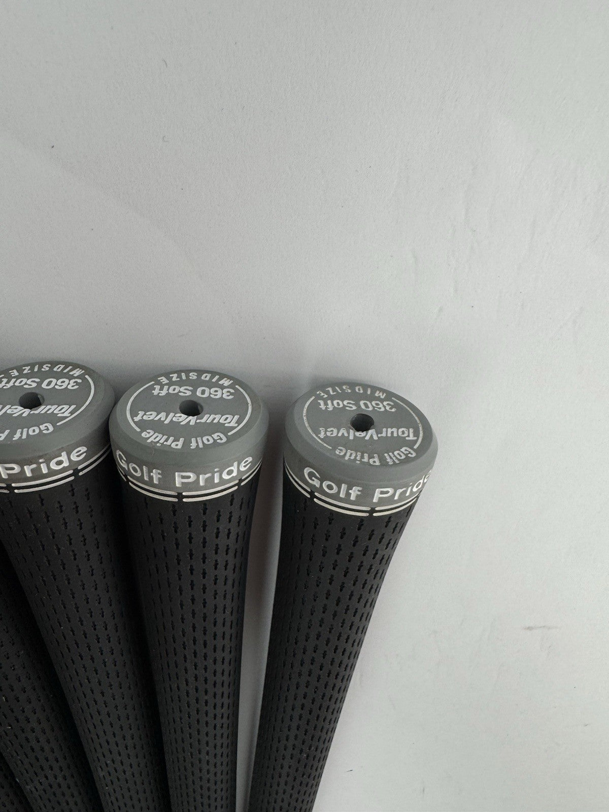 Golf Pride Midsize Tour Velvet 360 Soft Grips (6) Black /Grey /Pulled /336995