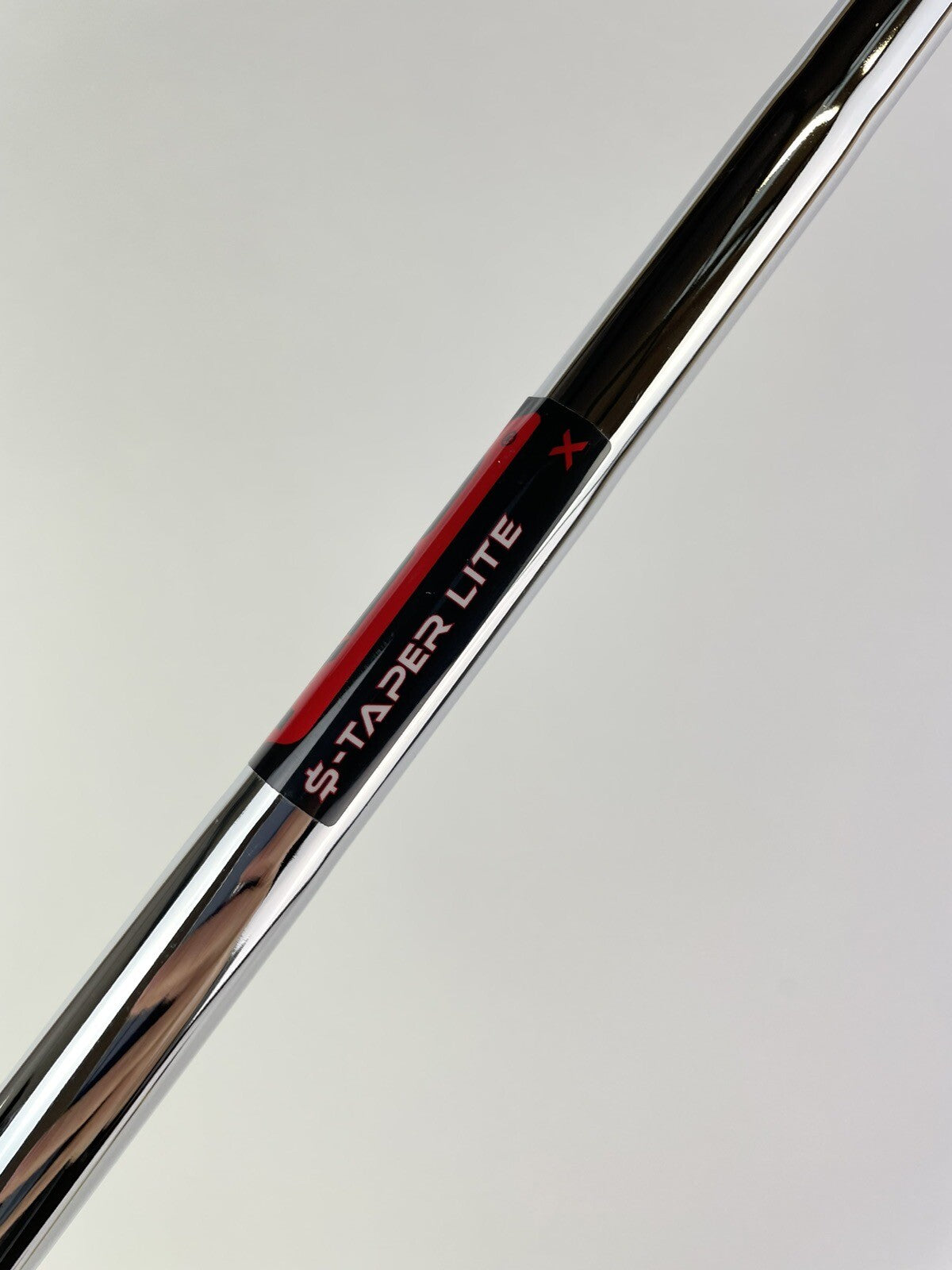 KBS $-Taper Lite Iron Shaft X Flex Steel 35.75”/Lamkin /0.370 Parallel/130273