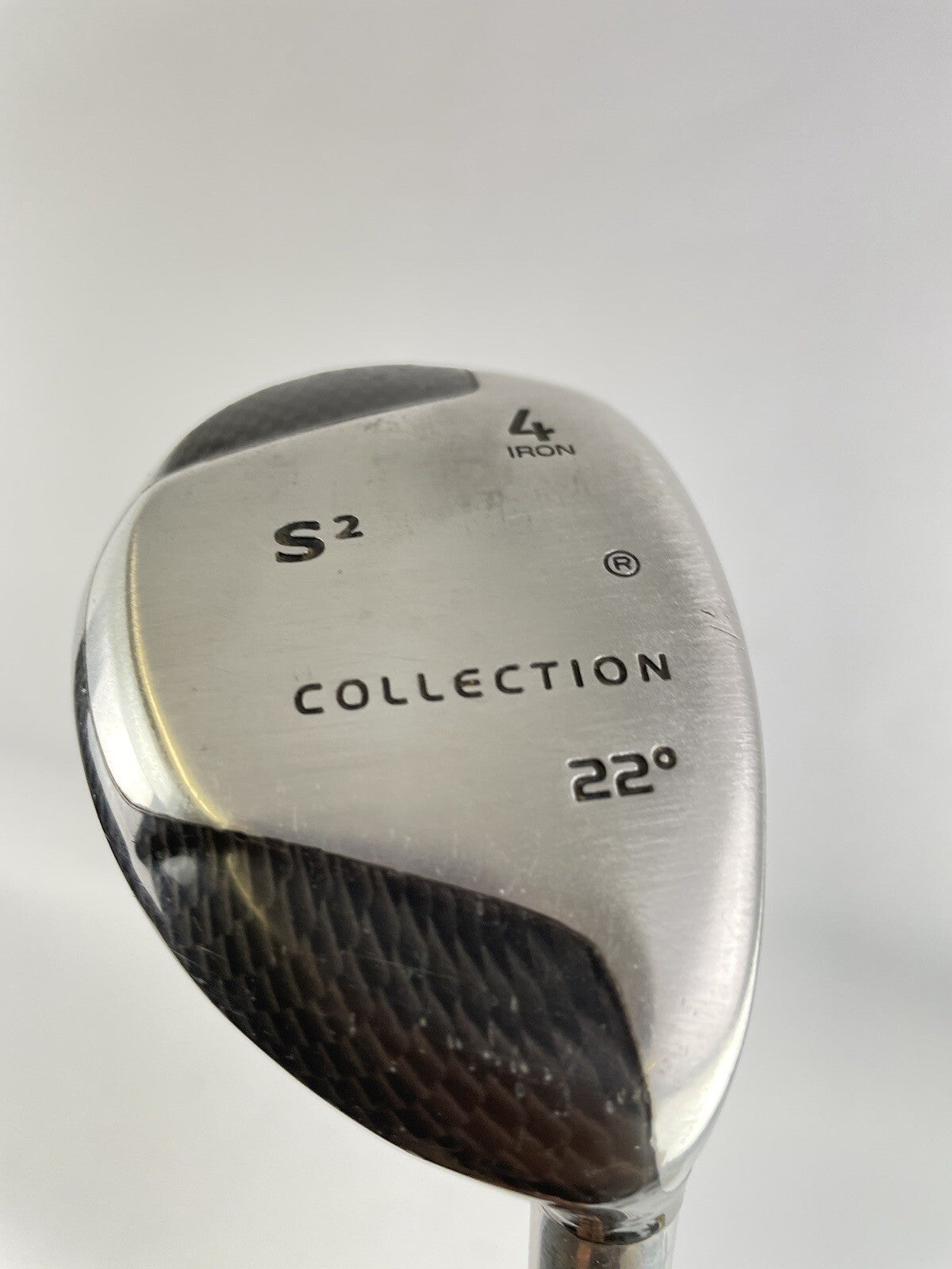 Mens Golf 4 Hybrid 22* Regular Graphite /Carbon Crown /Right /New Grip /104951