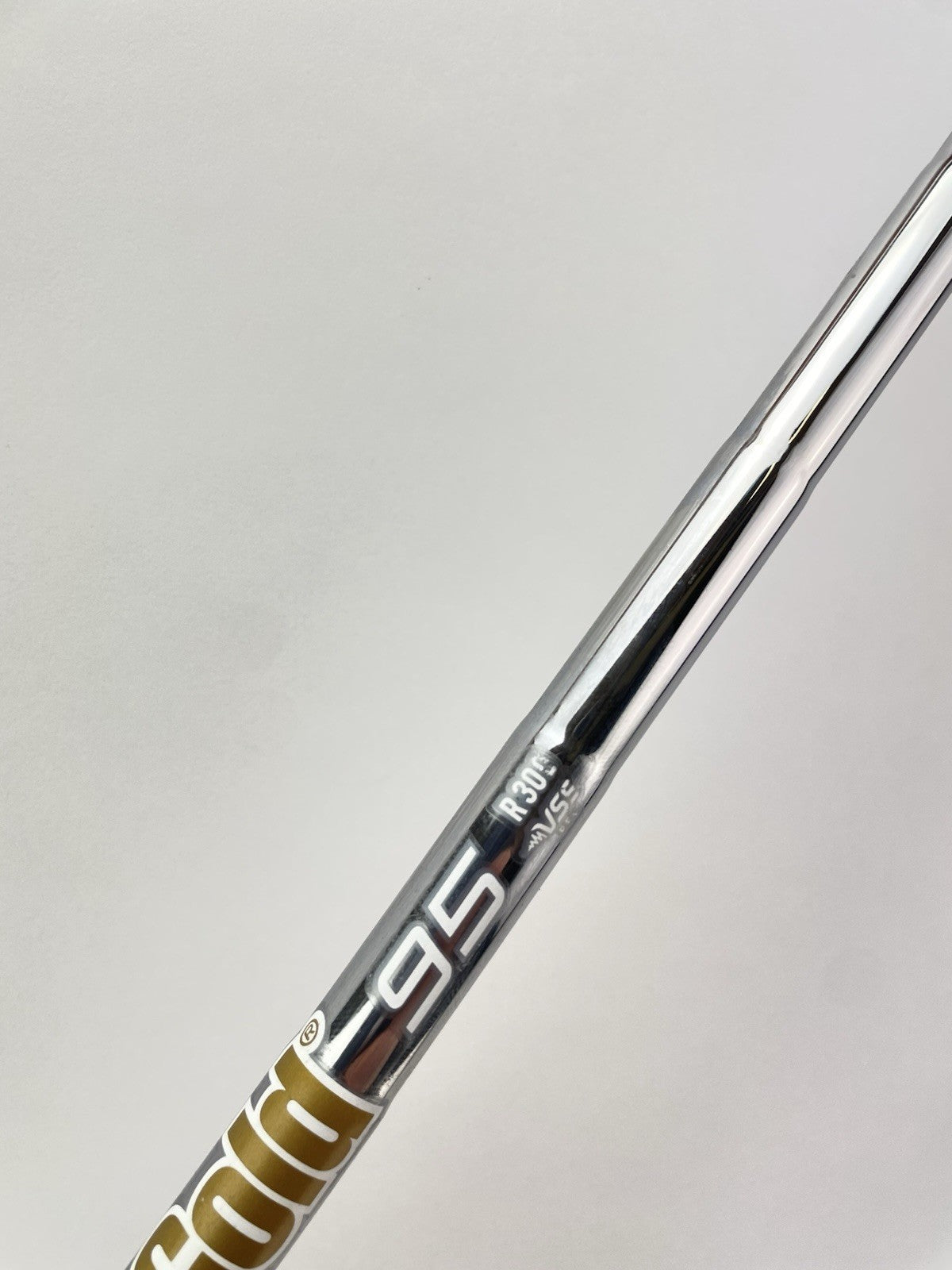 Dynamic Gold 95 Vss Pro Iron Shaft Regular Flex Steel 35.75” /0.355 Taper /296135