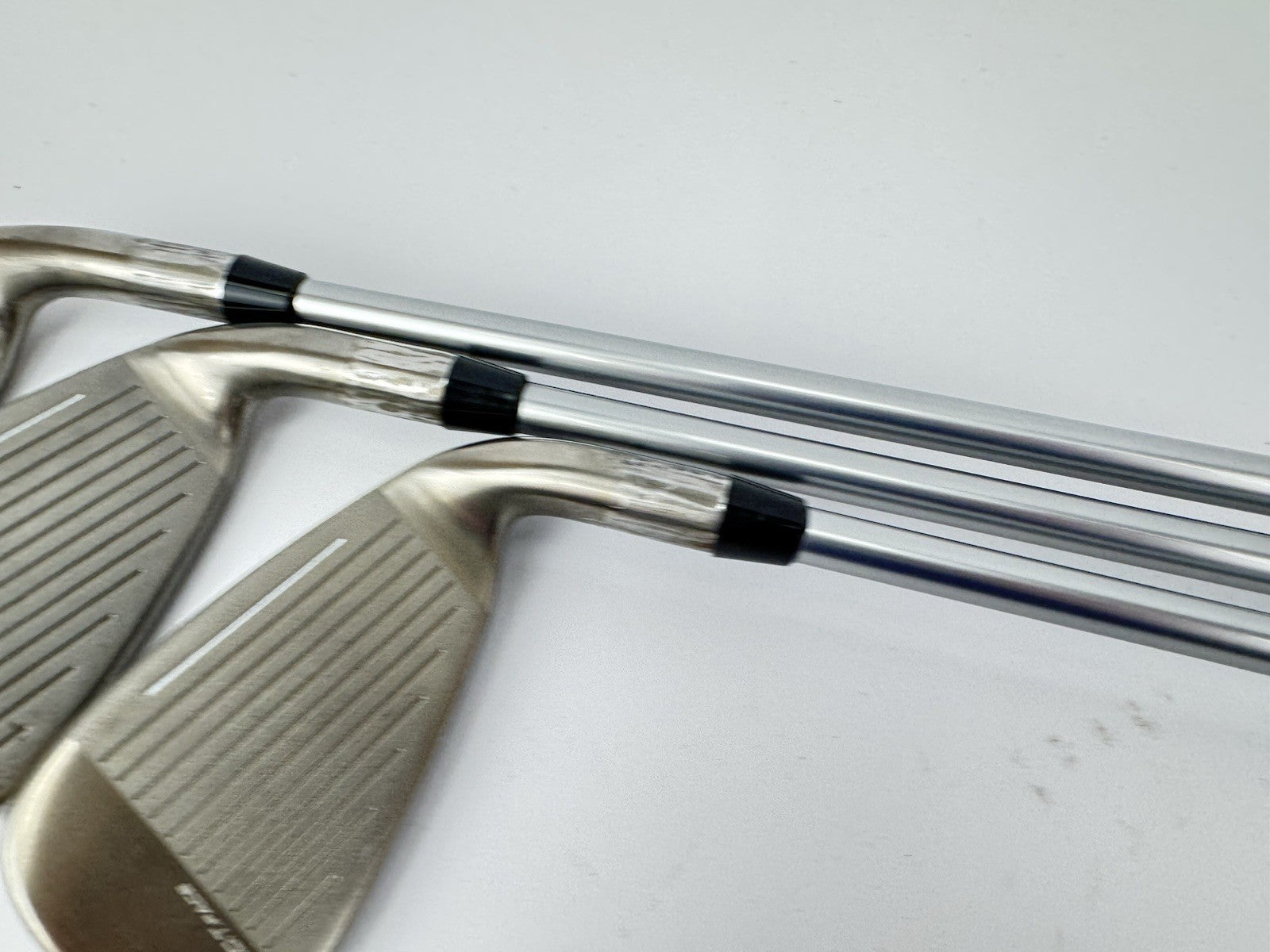 Cobra DS Adapt Max Irons Left Handed 6,8+PW Aldila Rogue Regular Graphite /324926