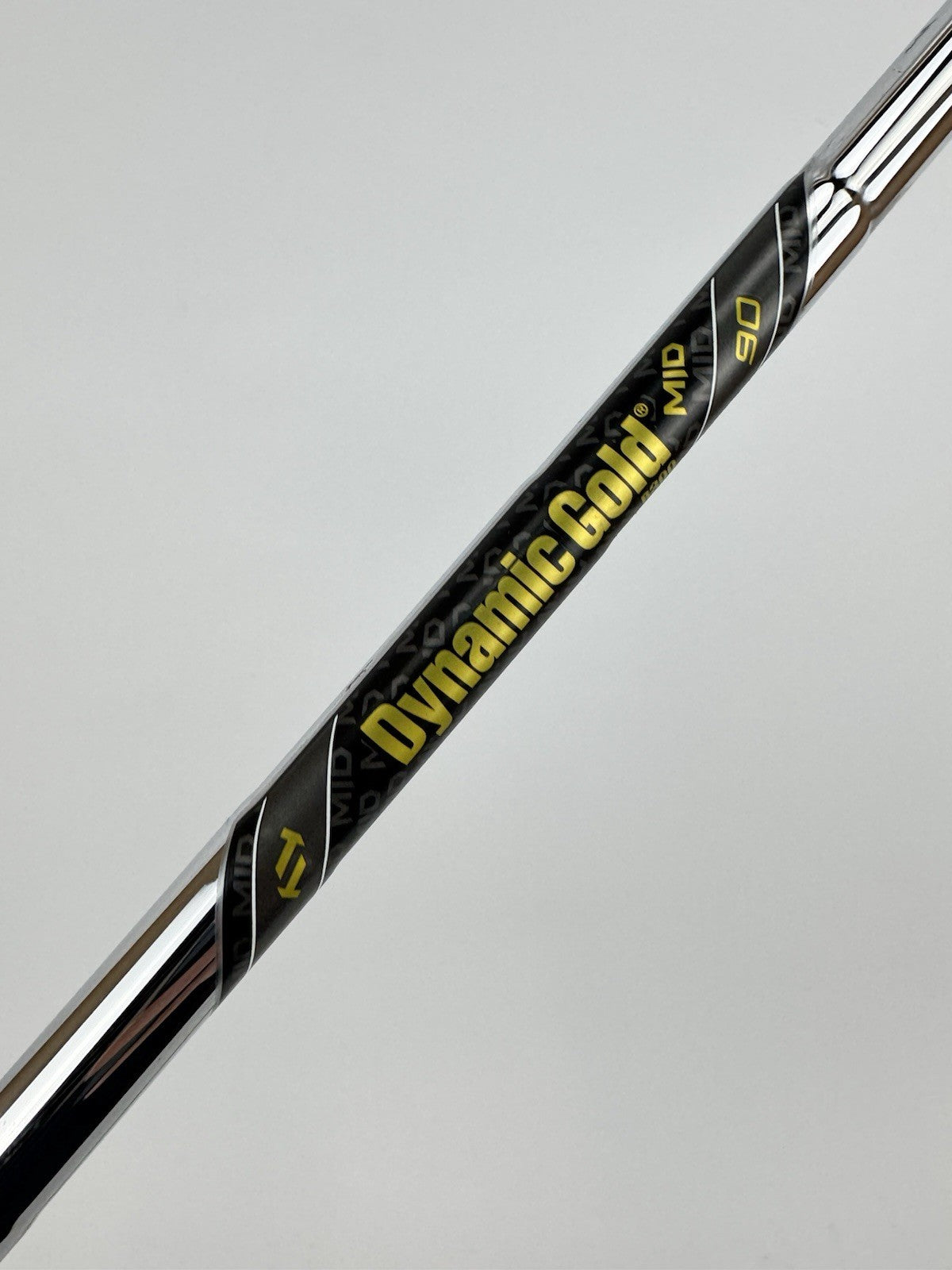 Dynamic Gold Mid 90 Iron Shaft Regular Flex Steel 35" /0.370 Parallel/320051