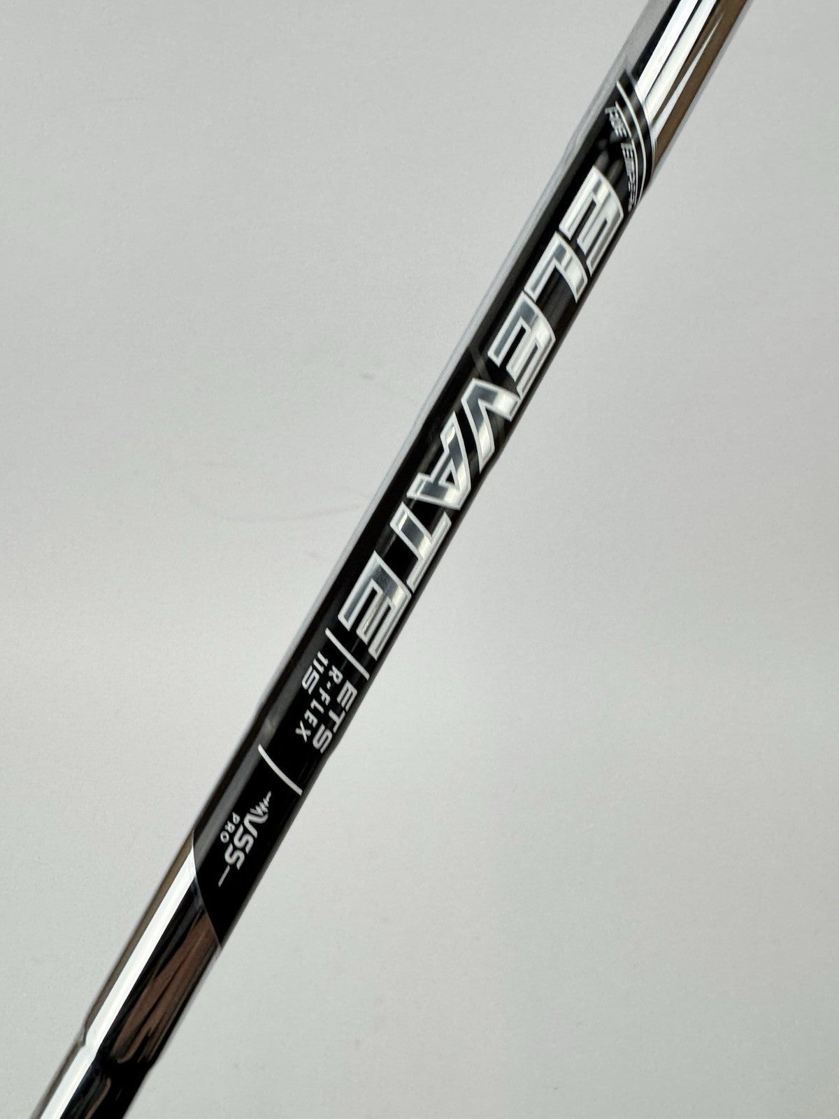 Titleist T300 Pitching Wedge Left Handed 43* Elevate ETS Regular Steel /3448415