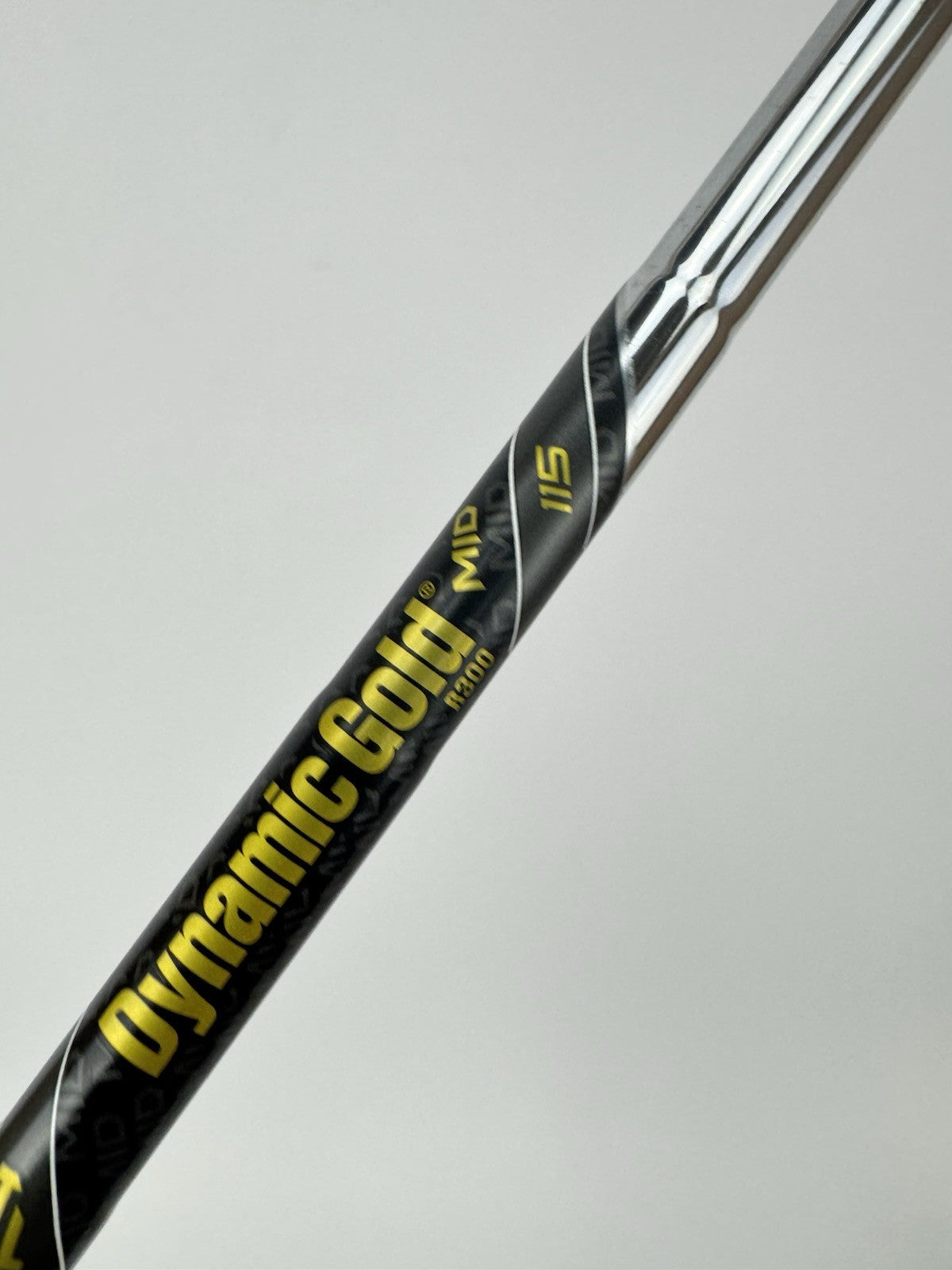 Dynamic Gold 115 Iron Shaft Mid R300 Regular Steel / 35” /0.355 Tapered /336933