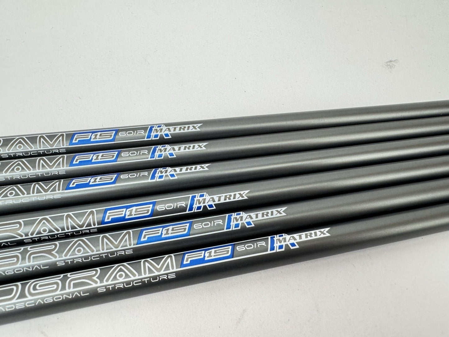 Matrix Ozik Iron Shaft Set (6) Program 60 Regular Graphite 0.355 Tapered /339544