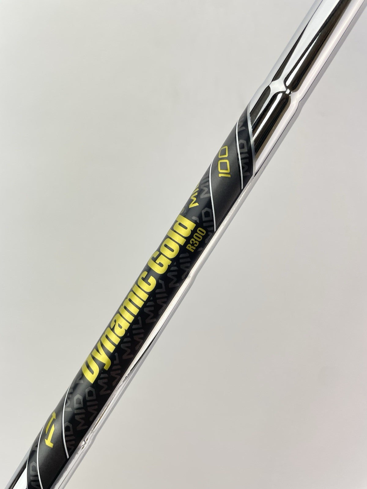 Dynamic Gold Iron Shaft Mid 100 Regular Flex Steel 35.5 /0.355 Tapered /261925