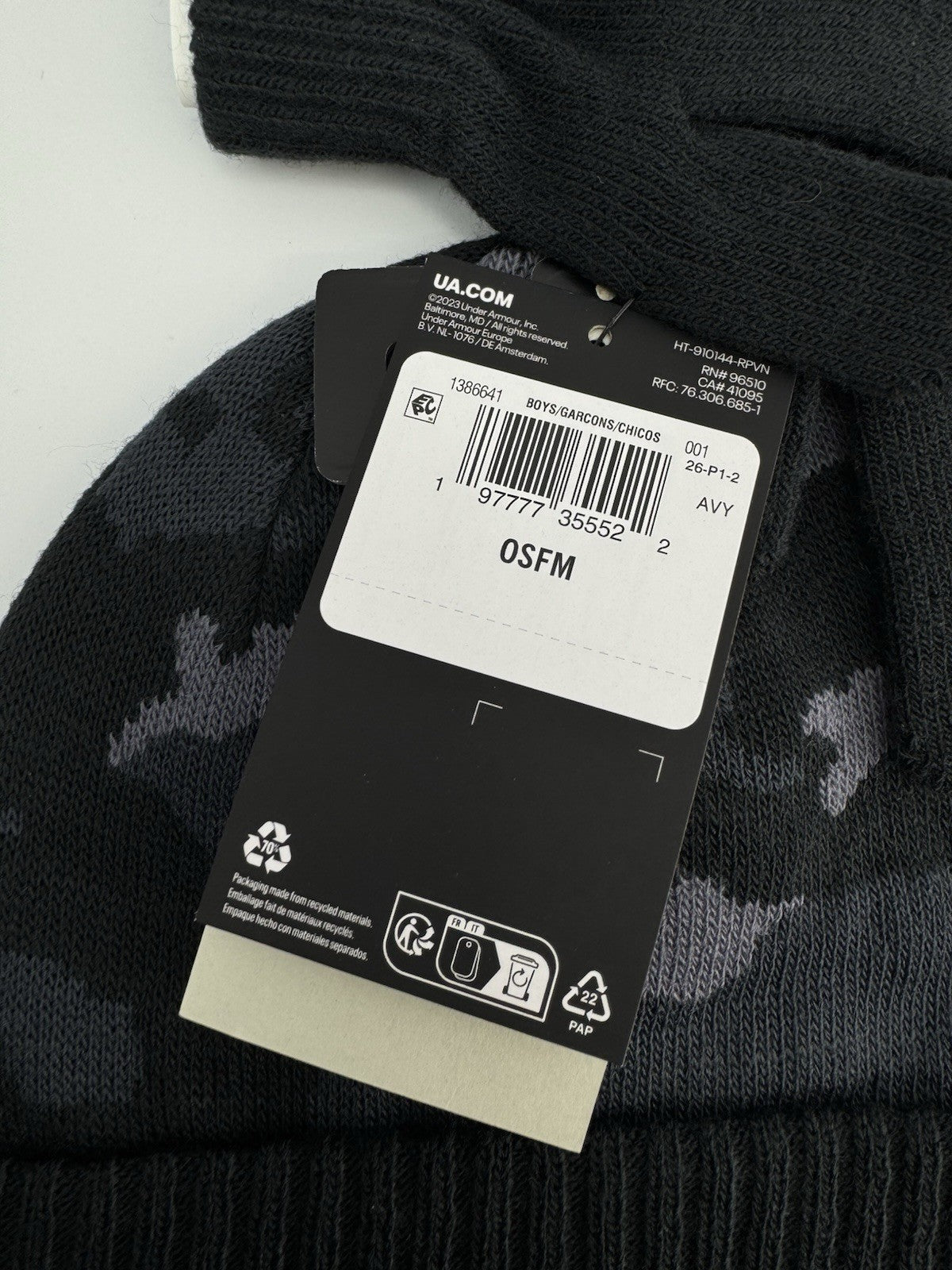 Boys Under Armour Beanie And Gloves Set Black Camouflage Kids Brand New/ 309842