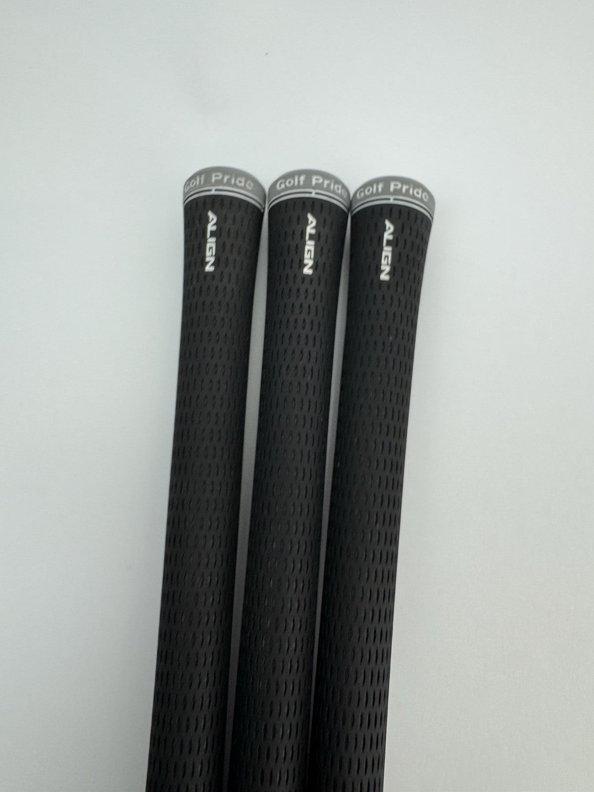 Good Pride Tour Velvet Align Grips (3) Standard Callaway /Pulled /341682