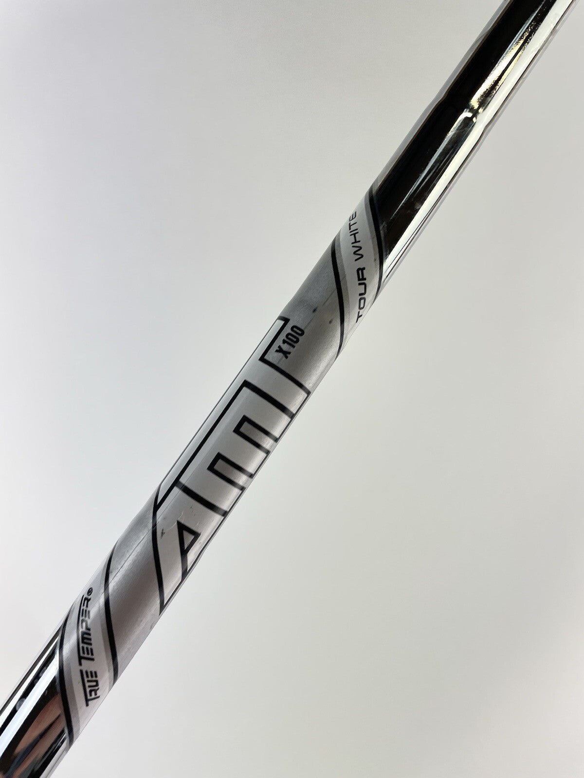 AMT Tour White Iron Shaft X100 X Flex Steel 35.125" /0.355 Tapered /140892