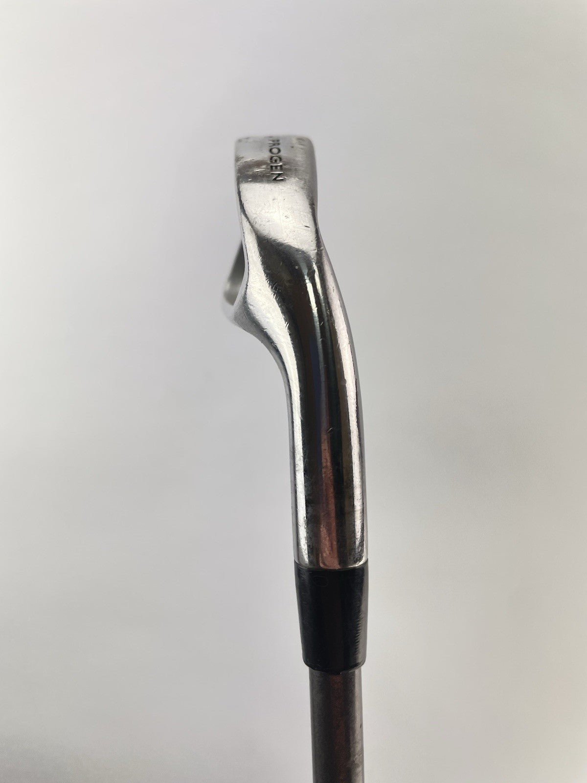 Progen Golf 4 Iron FB2 Regular Flex Graphite /Right /New Grip /245945
