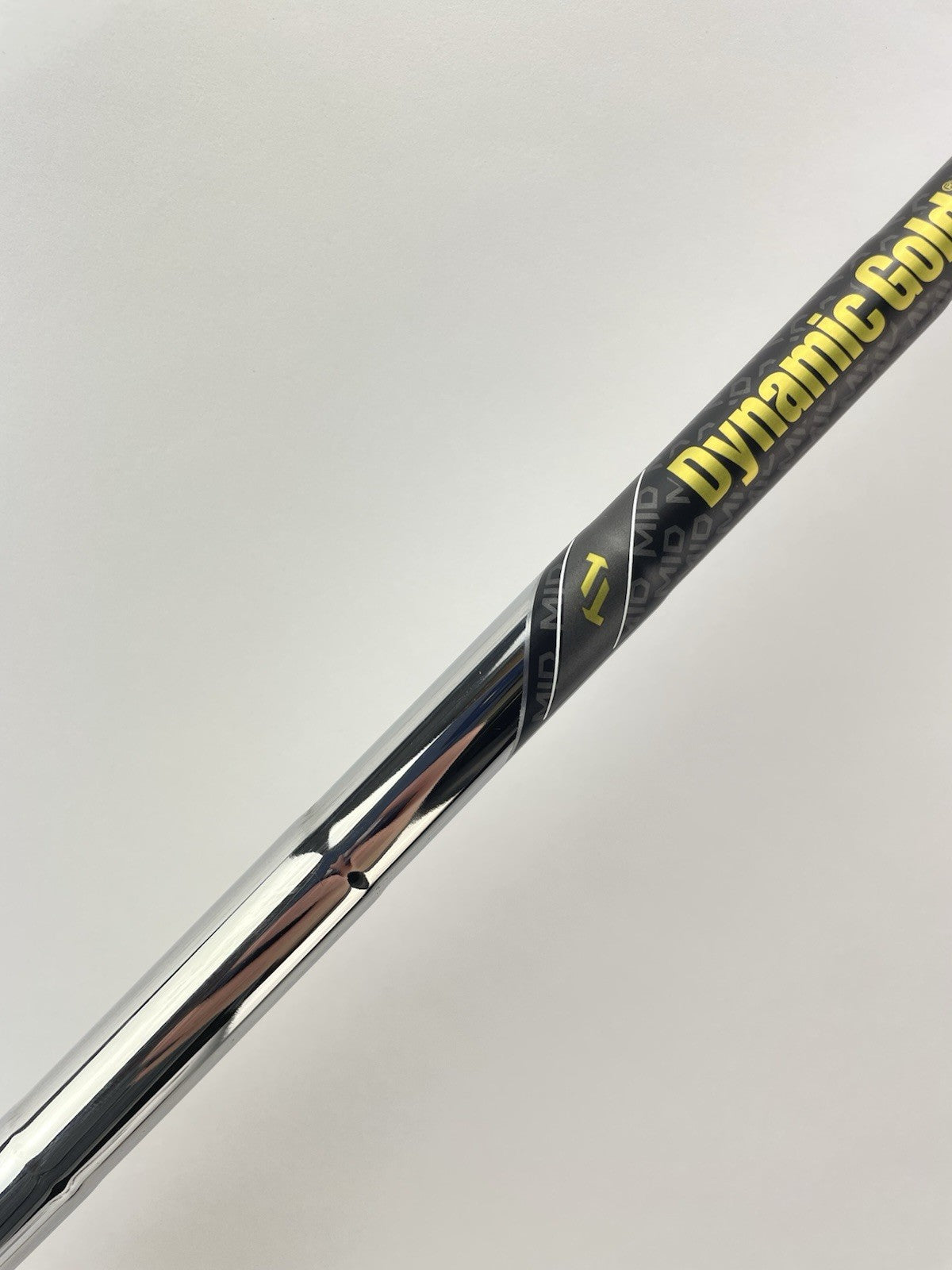 Dynamic Gold Iron Shaft Mid 100 Regular Flex Steel 35.5 /0.355 Tapered /282672