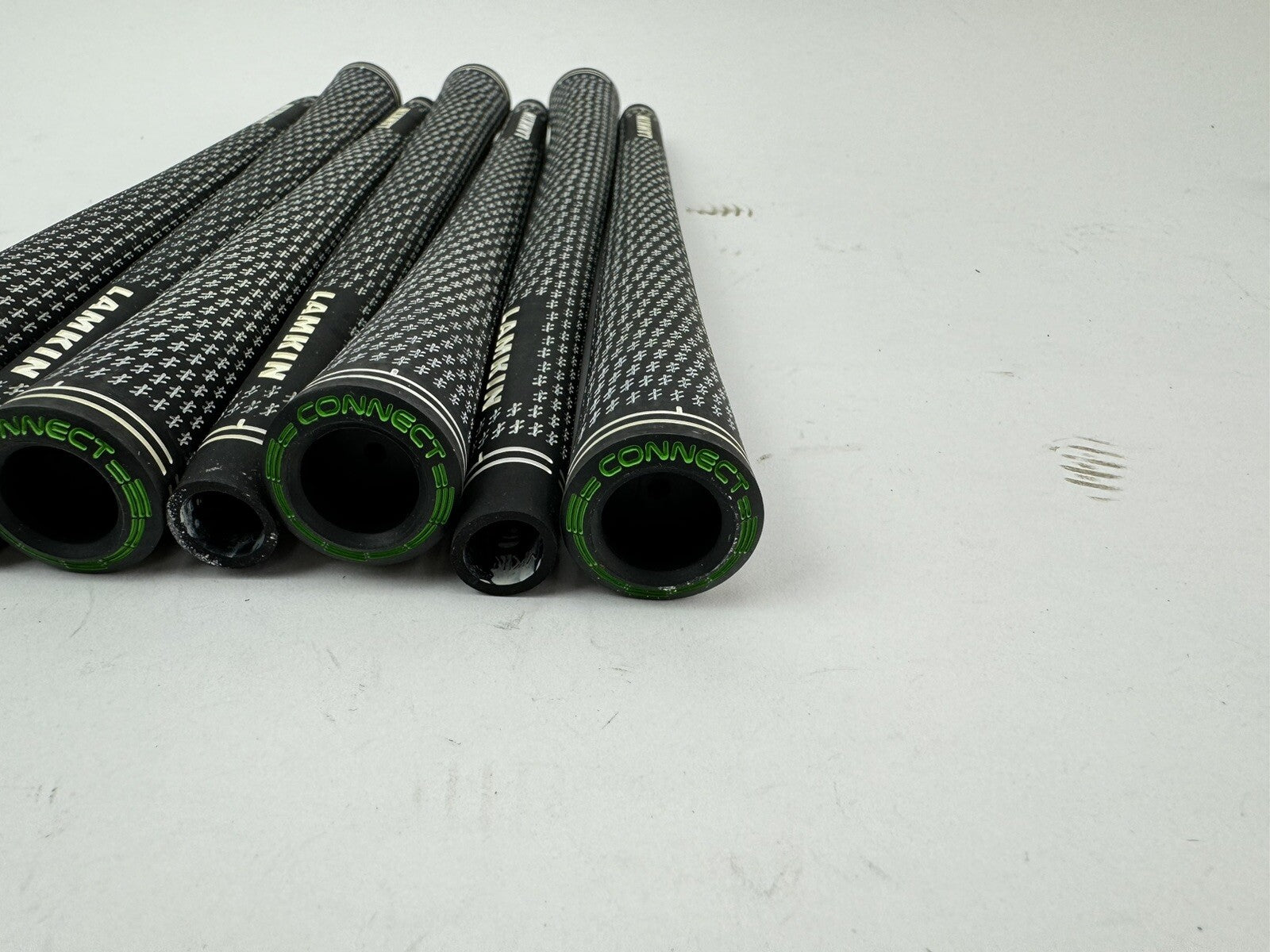 Lamkin Crossline Golf Grips (7) Men’s Standard /Arcoss Connect Compatible/286996