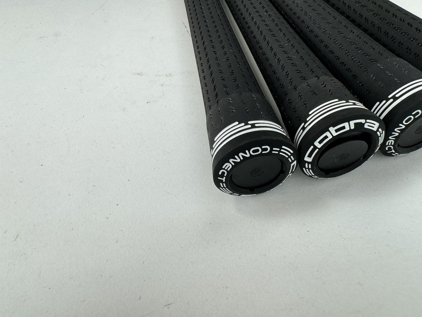 Lamkin Golf Grips (4) Cobra Connect Compatible/Mens Standard /Black /New /247955