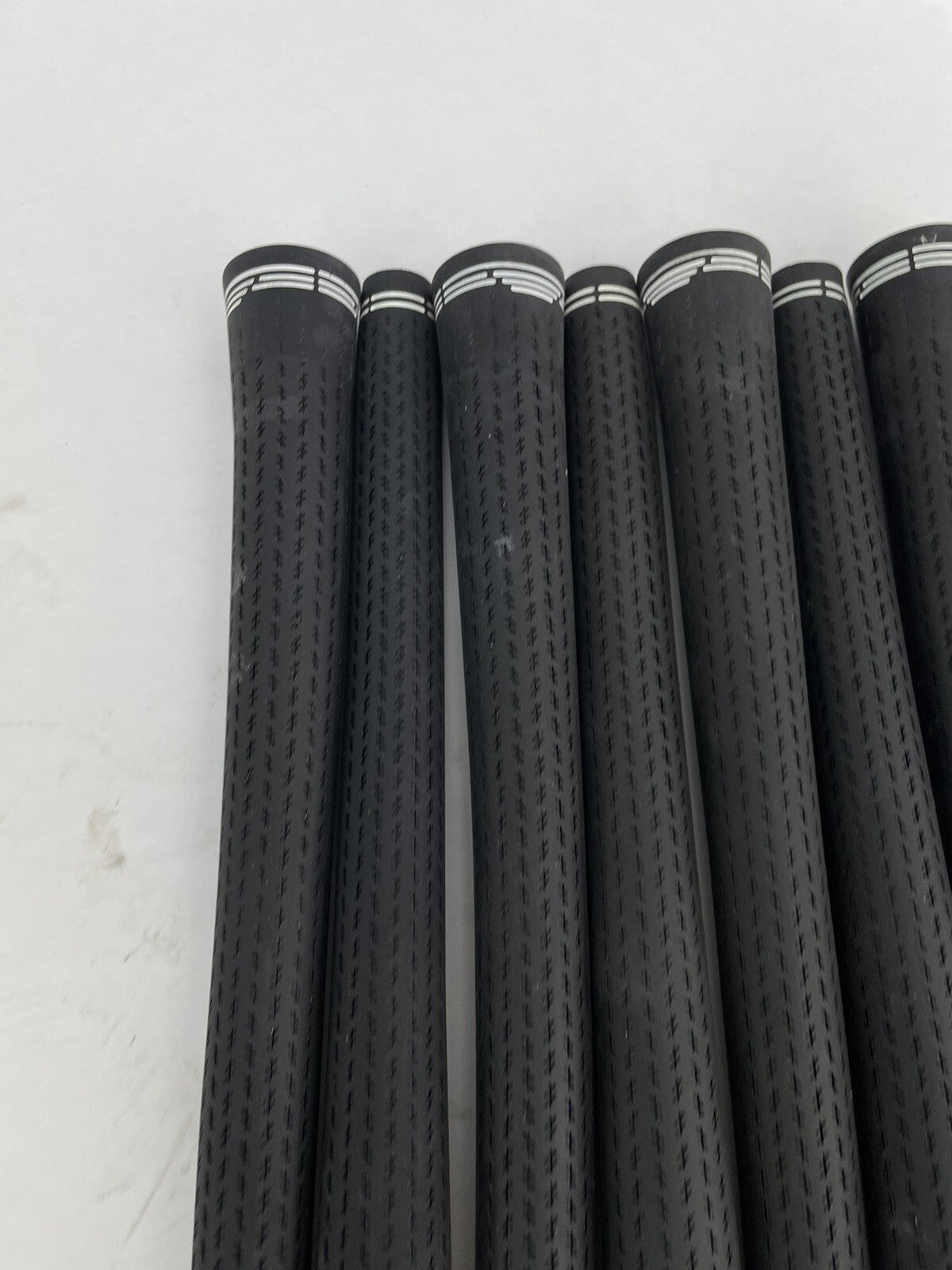Cobra Lamkin Golf Grips (7) Standard /Black /Pulled /Arccos Compatible /328192