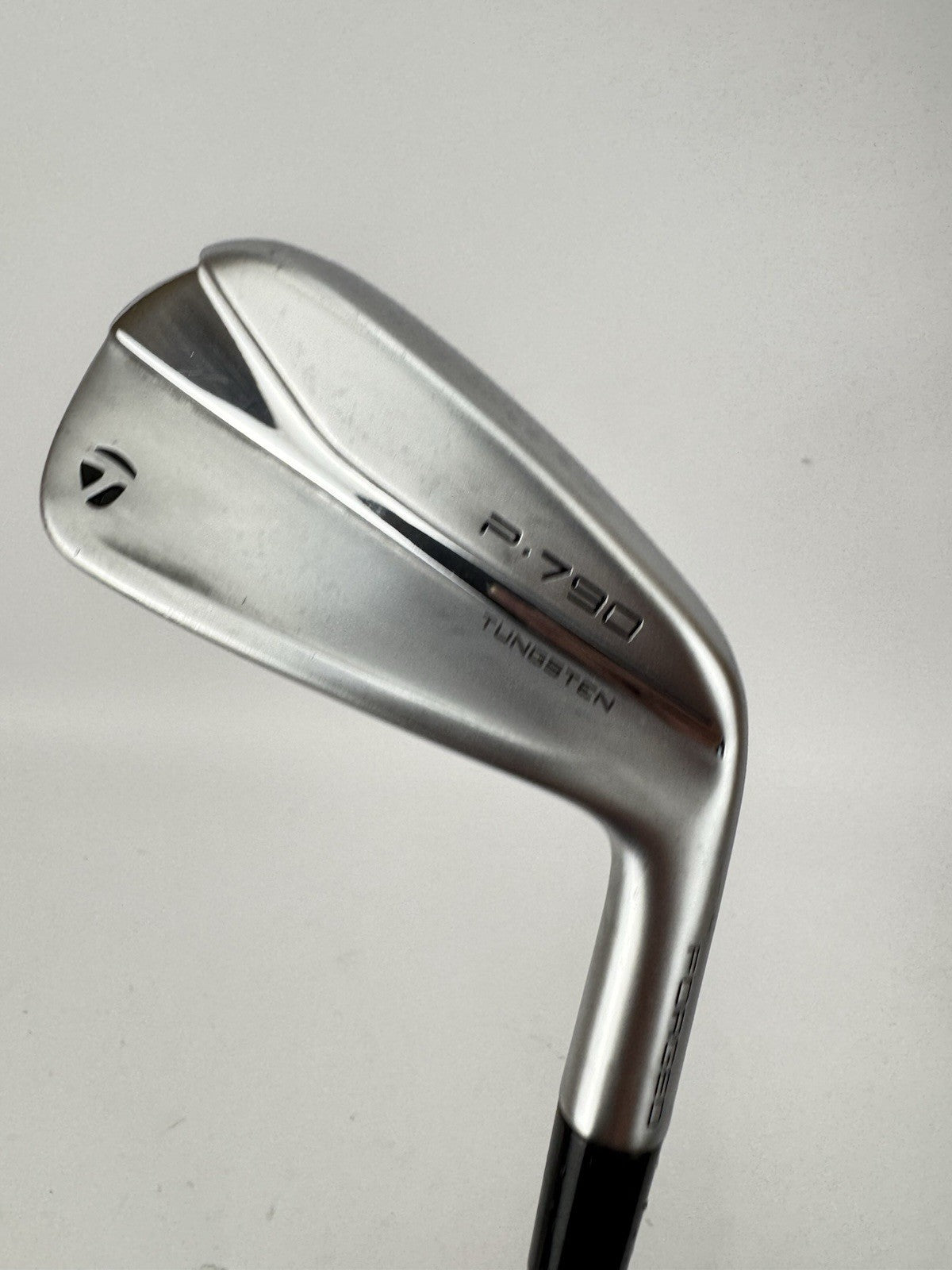 Taylormade P790 2 Iron UDI Hzrdus Smoke 6.5 X Flex Graphite 100G /Right /362441