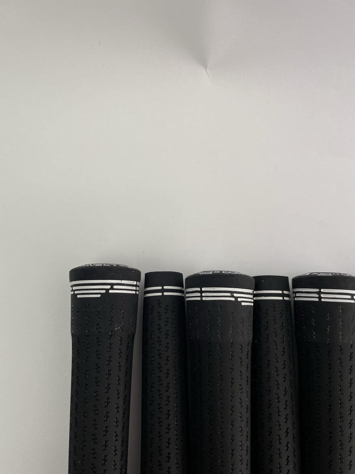New Lamkin Golf Grips (8) Standard /+58R /Arccos Compatible /Black /White /298735