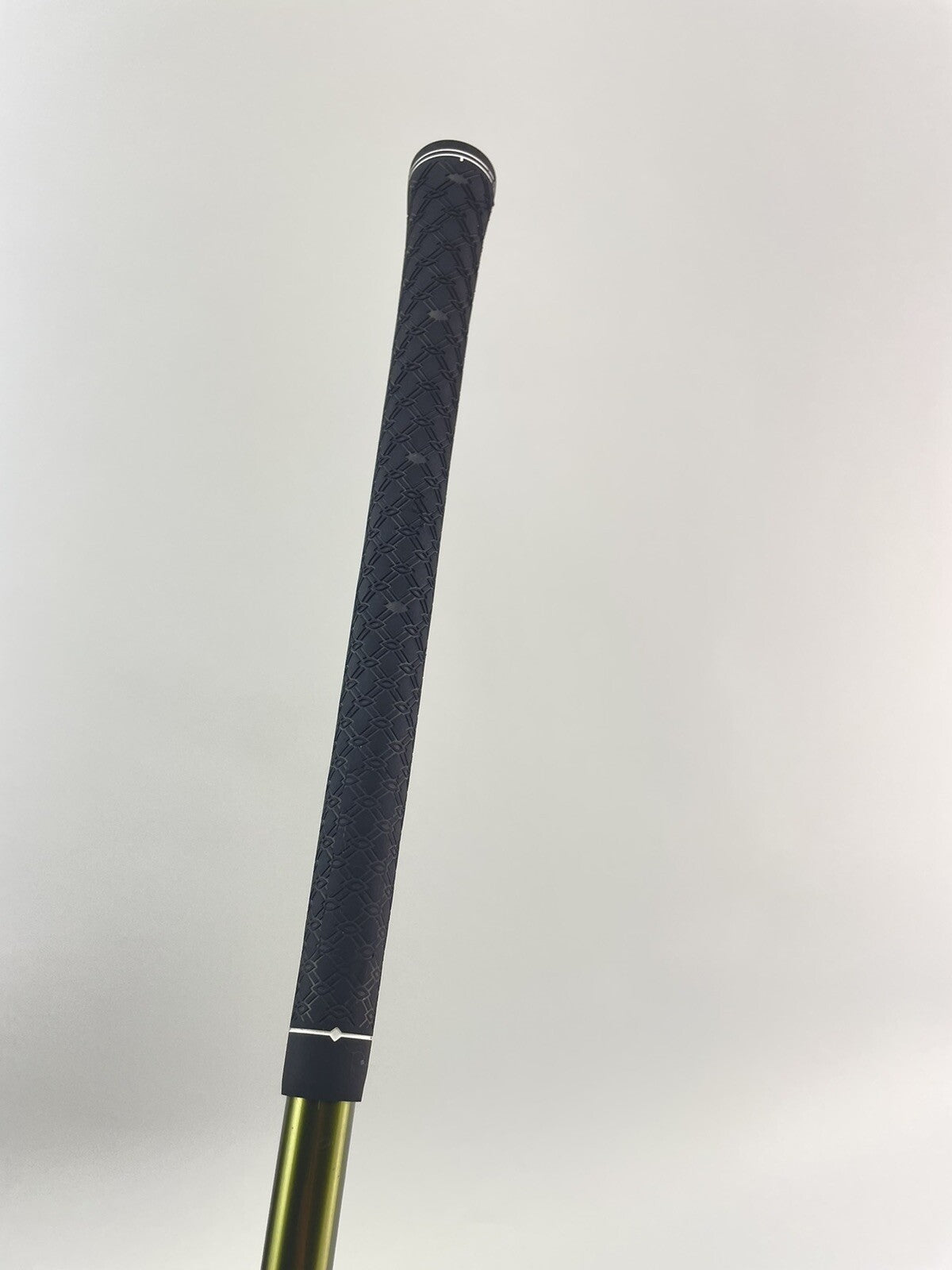 Mens Golf Hybrid 19* Attack Mid Regular Flex Graphite /Right /New Grip /2157519