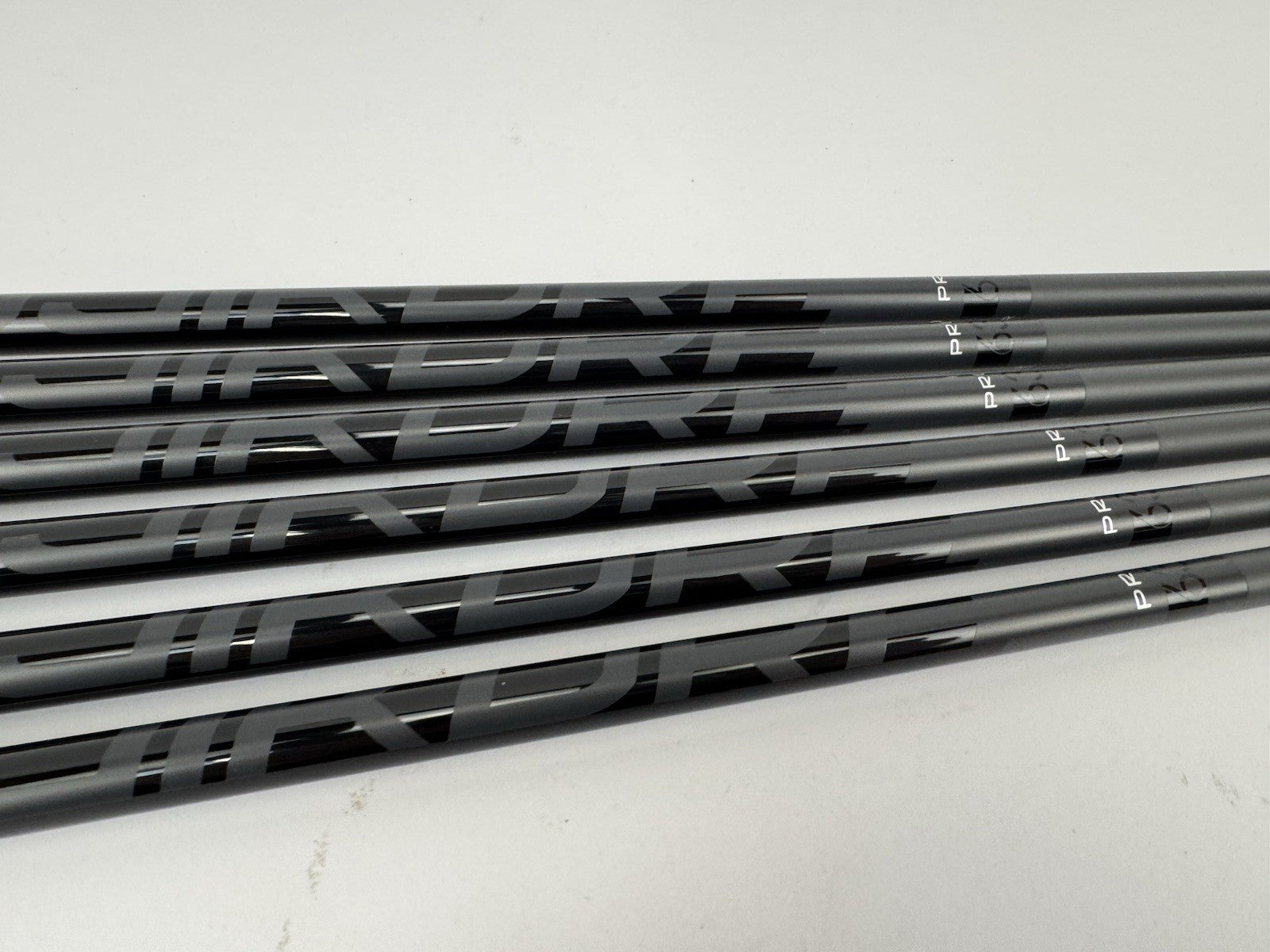 Fujikura Pro Iron Shaft Set (6) 5-PW Regular Graphite 0.355 Tapered /Grips/339943