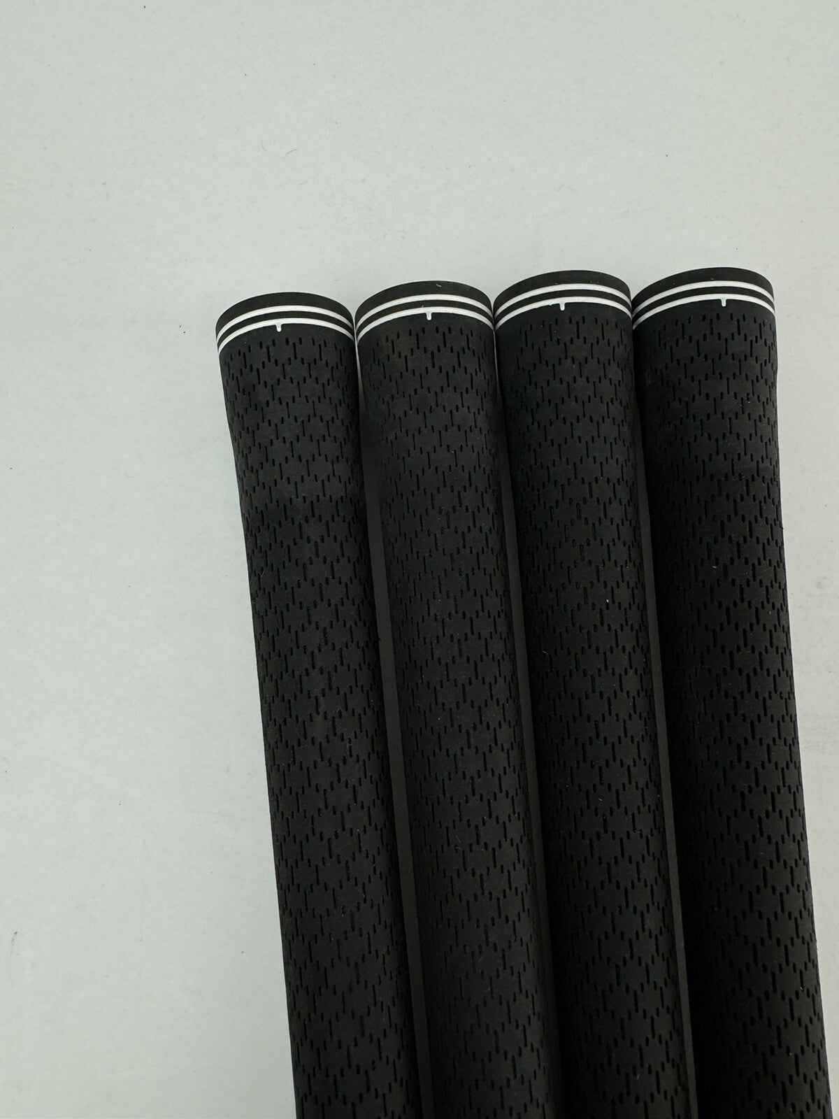Lamkin Midsize Golf Grips (4) Across Connect Compatible/Black/New /192104