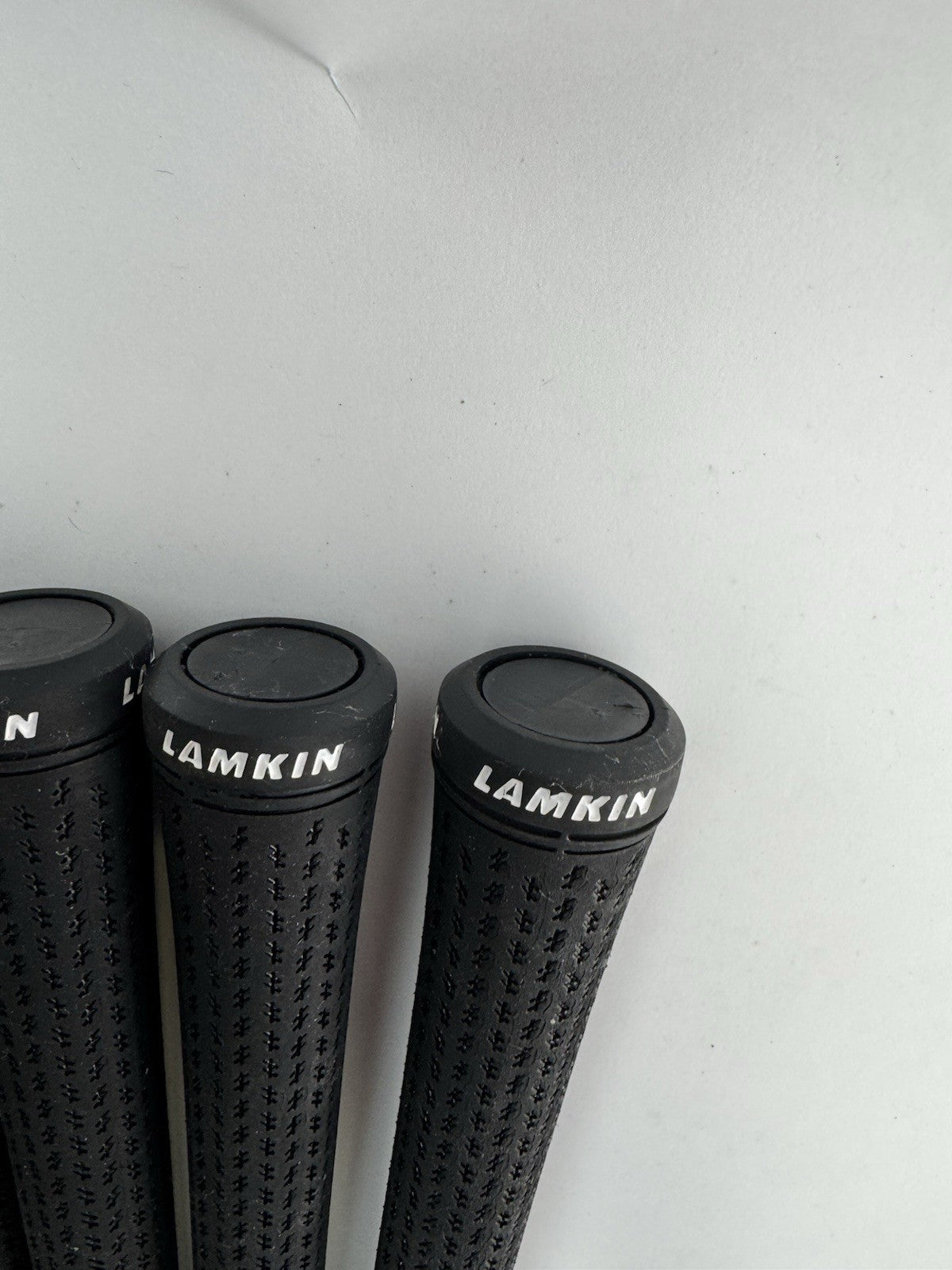 Lamkin Crossline 360 Golf Grips (4) Mens Standard /Black/White /Pulled /312625