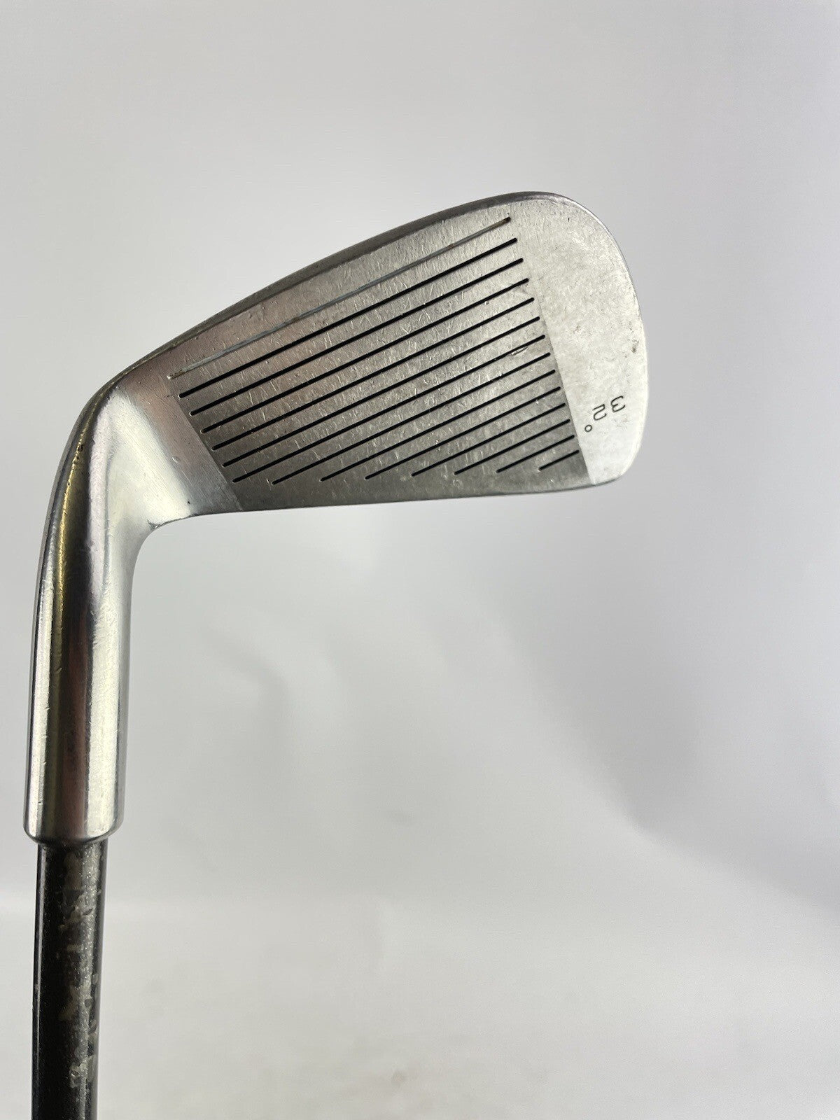 MDD Golf 6 Iron Offset 32* Boron Graphite Stiff Flex /Right /New Grip /84429