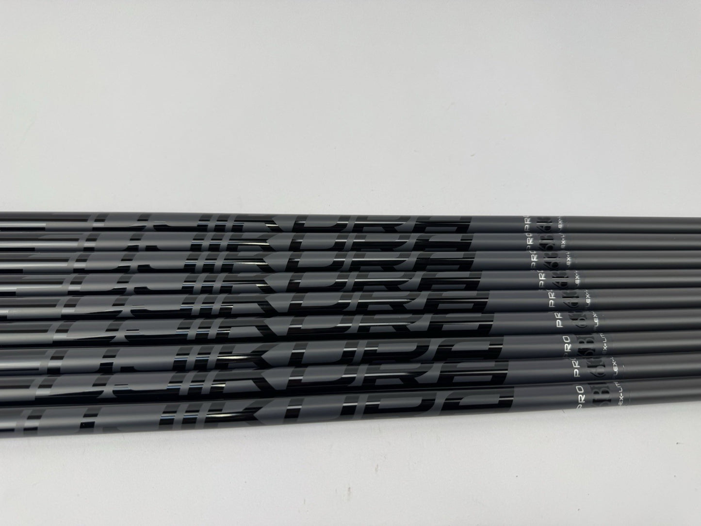 Fujikura Pro 63i Iron Shaft Set (9) Senior Flex Graphite/0.370 Parallel0