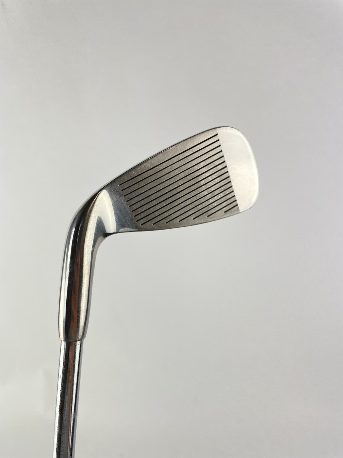 Lynx USA 2 Iron Regular Flex Steel /Right Handed /Lamkin Crossline Grip /119608