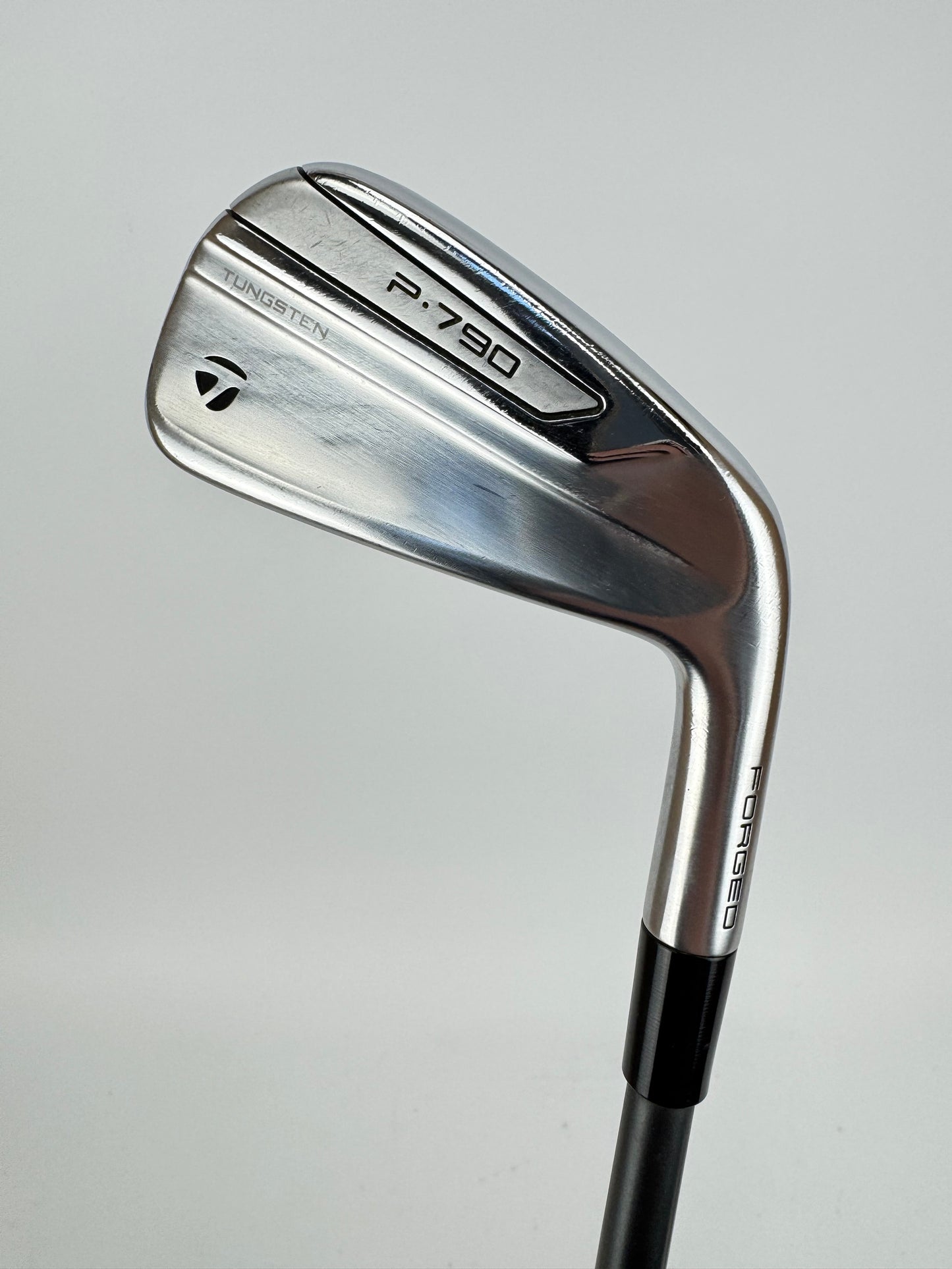 Taylormade P790 2 Iron 17* Hzrdus Smoke 6.0 Stiff Graphite 90G /Right /31775