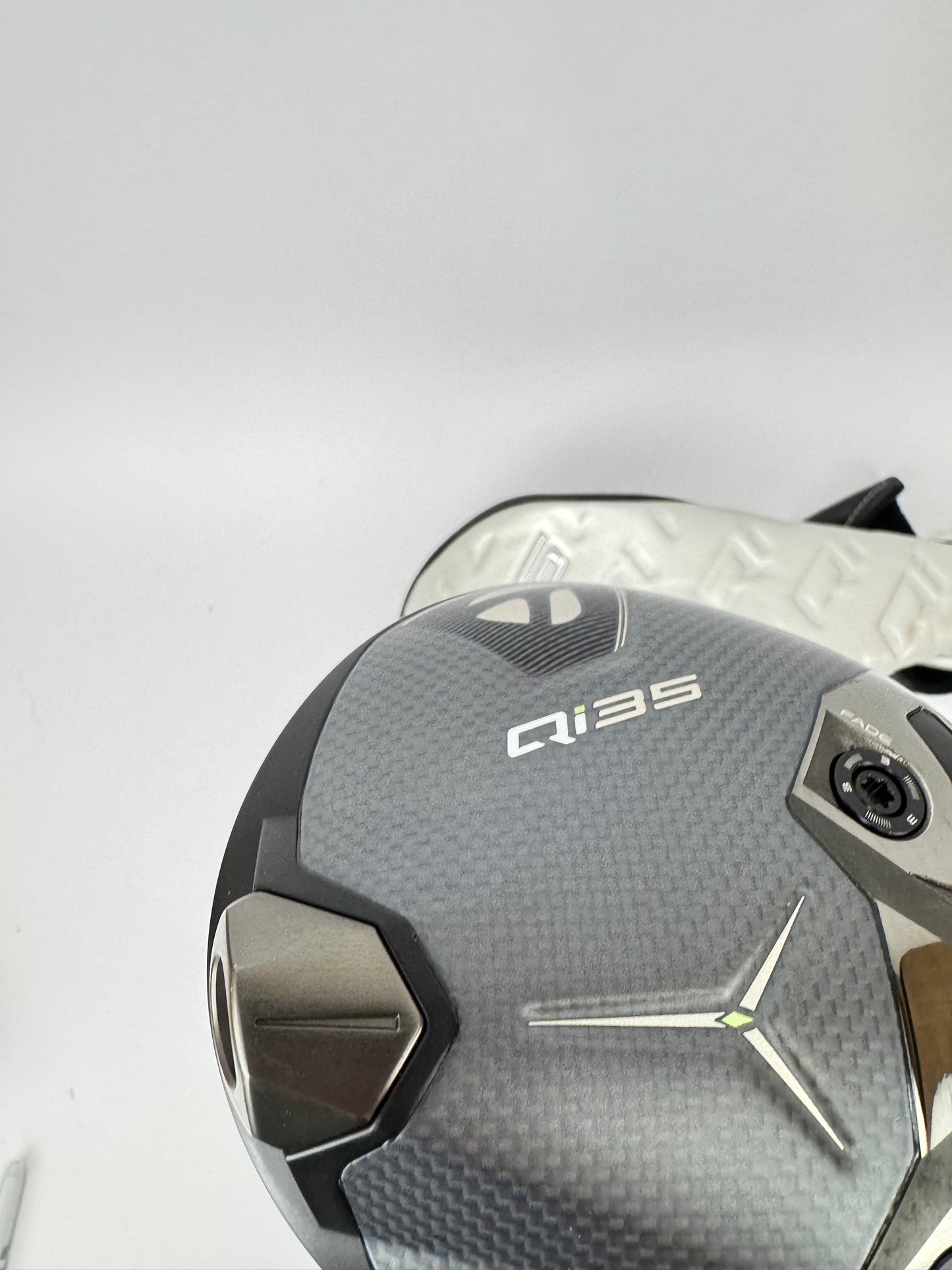 Taylormade Qi35 LS Driver 10.5* Hzrdus Gen4 5.5 Regular /New Shaft /Right /33844